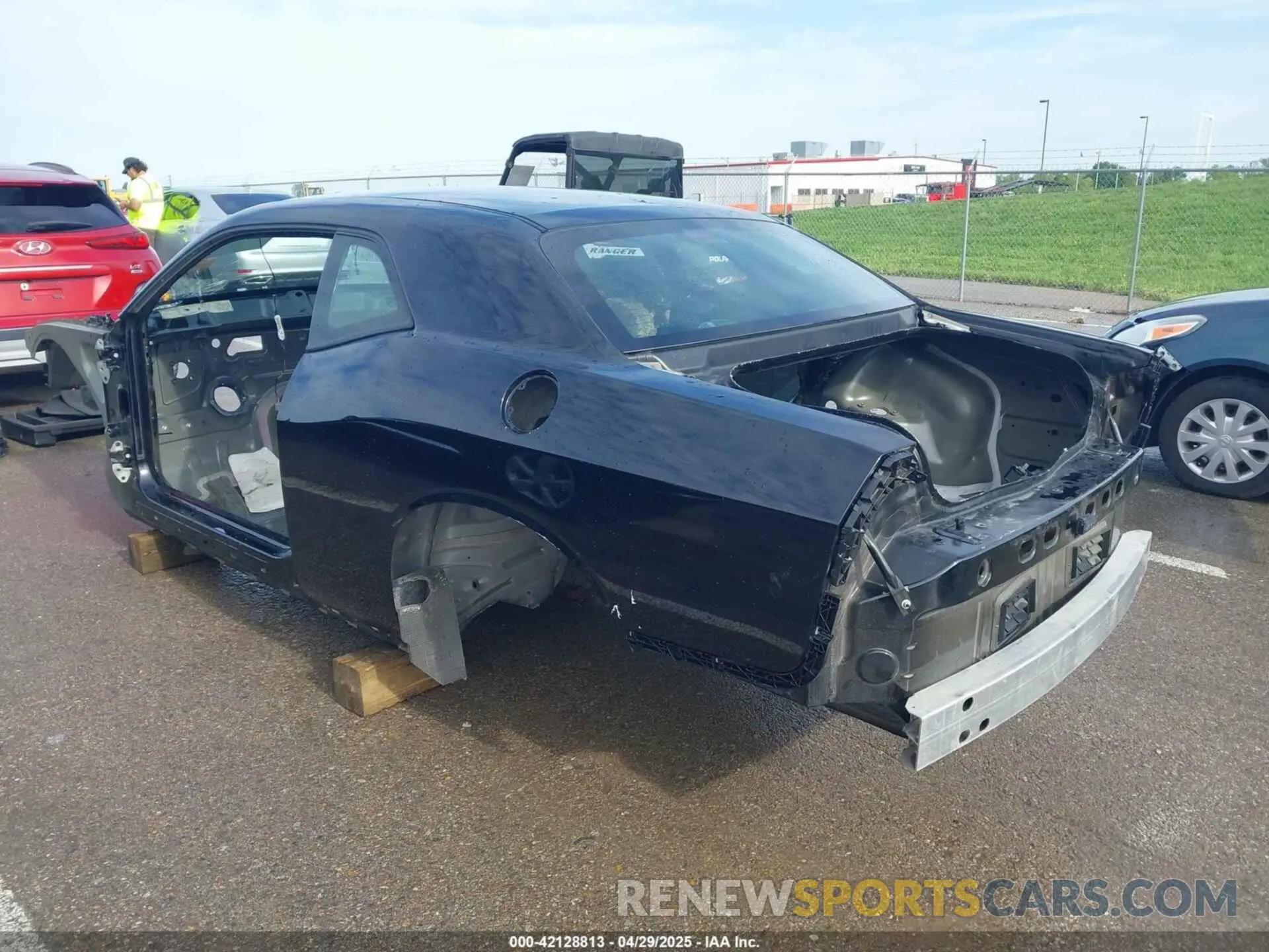 3 fotografías del automóvil dañado 2C3CDZFJ4MH663907 DODGE CHALLENGER 2021
