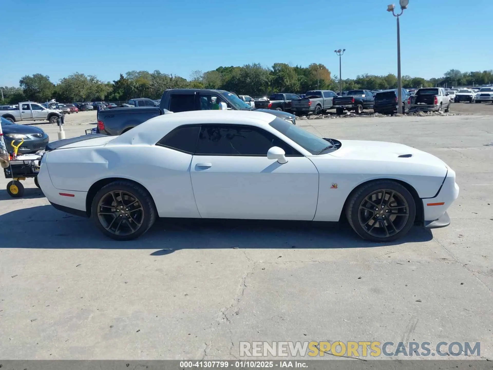 13 fotografías del automóvil dañado 2C3CDZFJ7MH597000 DODGE CHALLENGER 2021