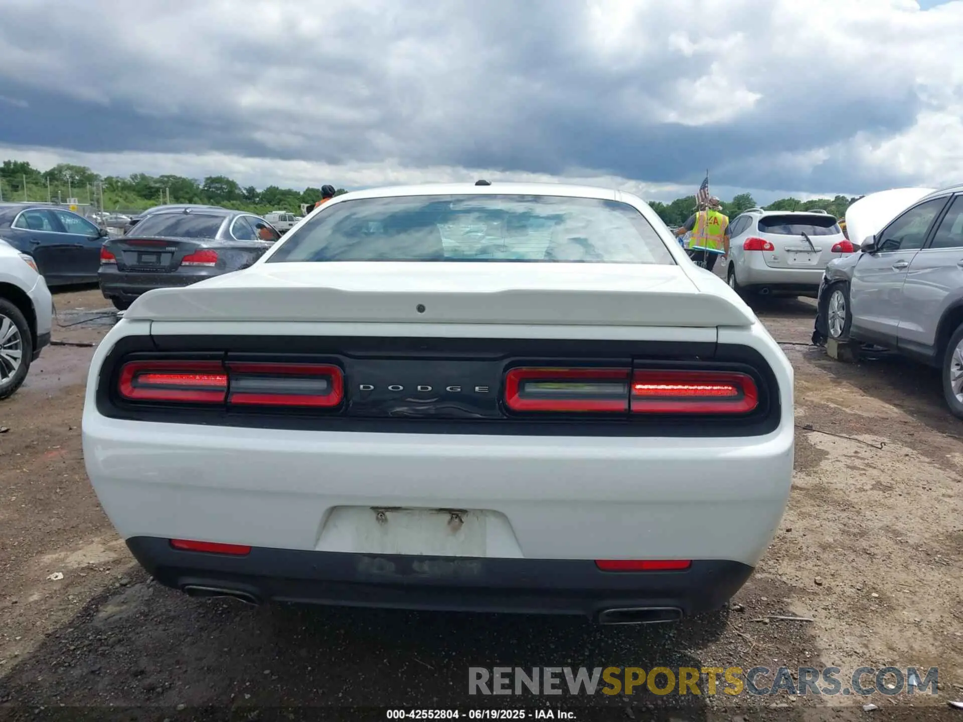 17 fotografías del automóvil dañado 2C3CDZJG2MH615754 DODGE CHALLENGER 2021