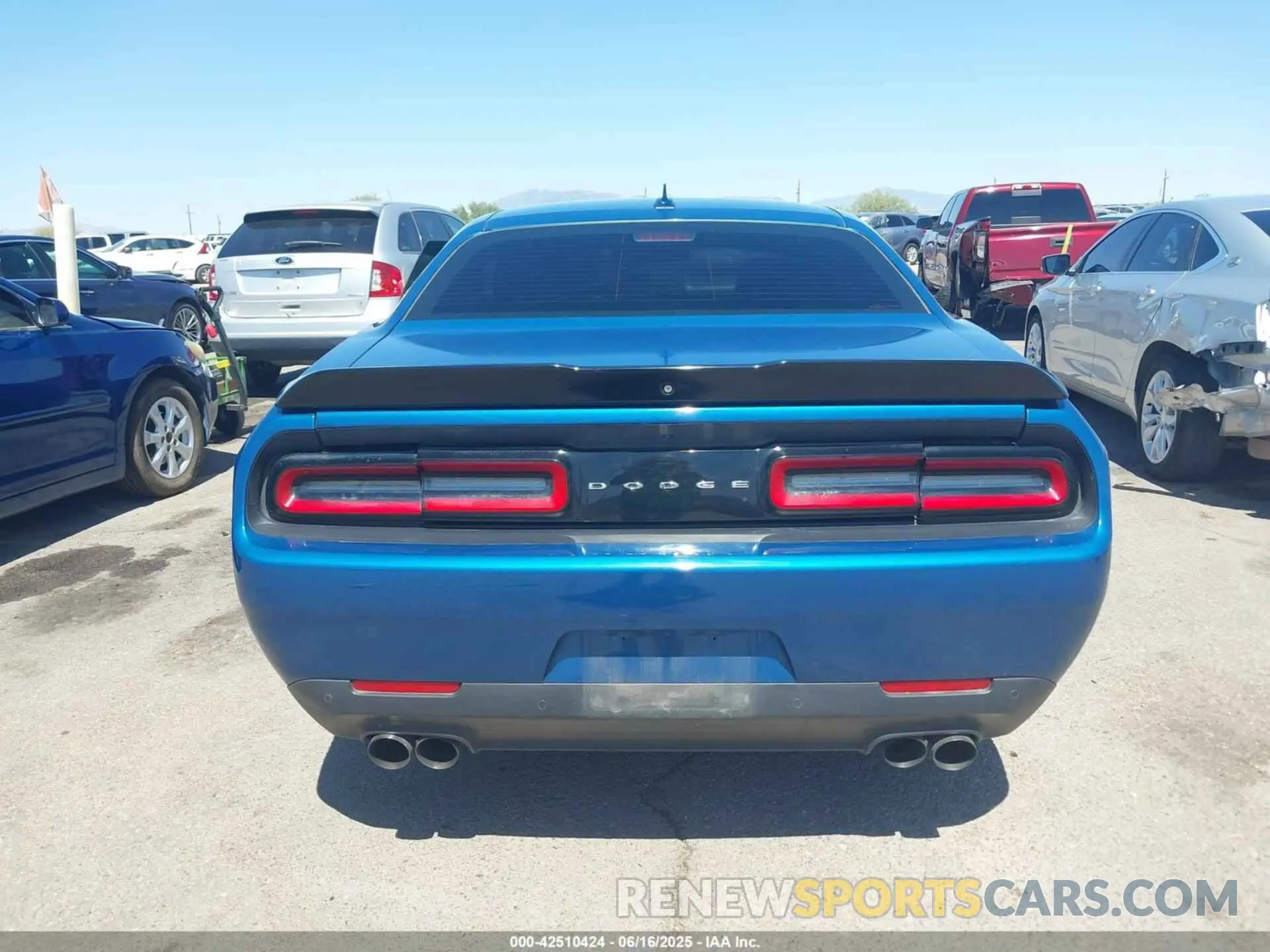 16 fotografías del automóvil dañado 2C3CDZJG6MH533137 DODGE CHALLENGER 2021