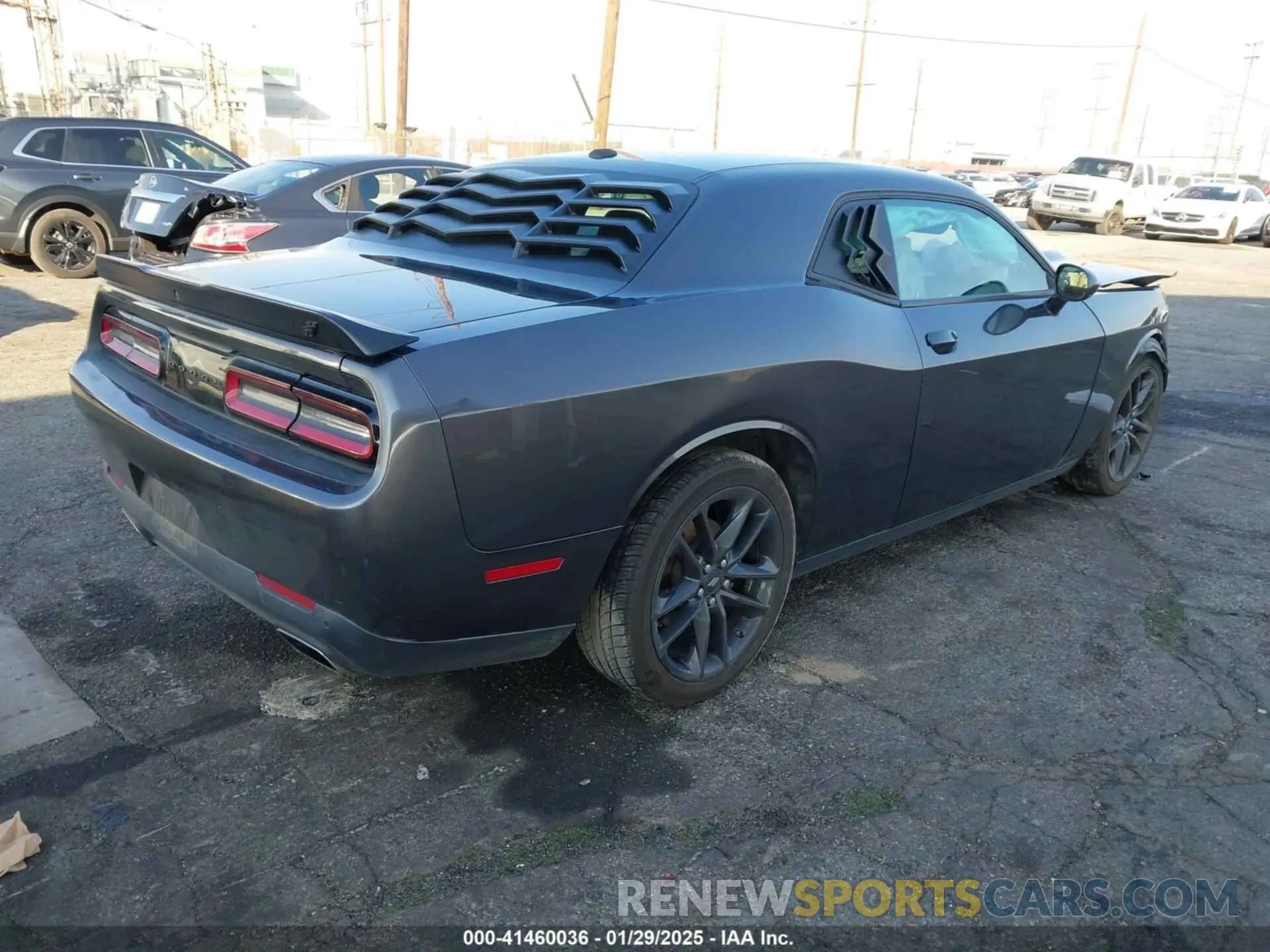 4 fotografías del automóvil dañado 2C3CDZKG4MH677574 DODGE CHALLENGER 2021