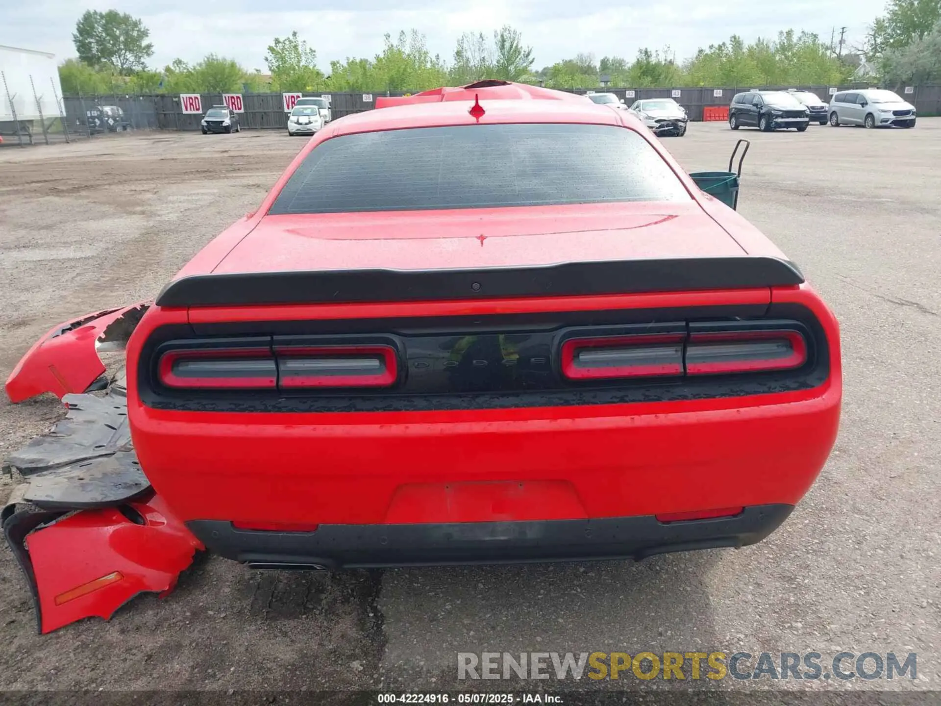 17 fotografías del automóvil dañado 2C3CDZBT0NH234000 DODGE CHALLENGER 2022