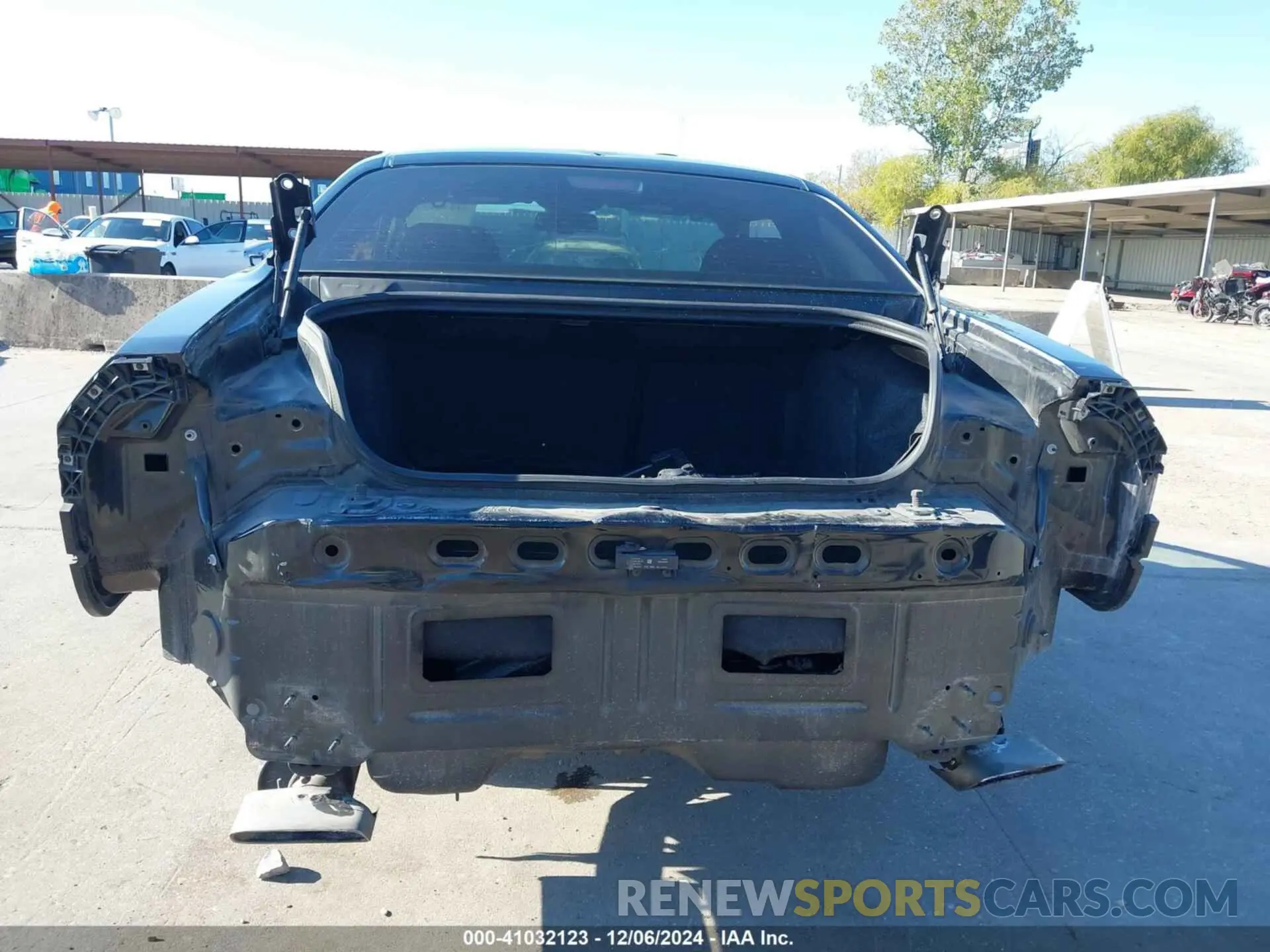 15 fotografías del automóvil dañado 2C3CDZBT2NH185284 DODGE CHALLENGER 2022