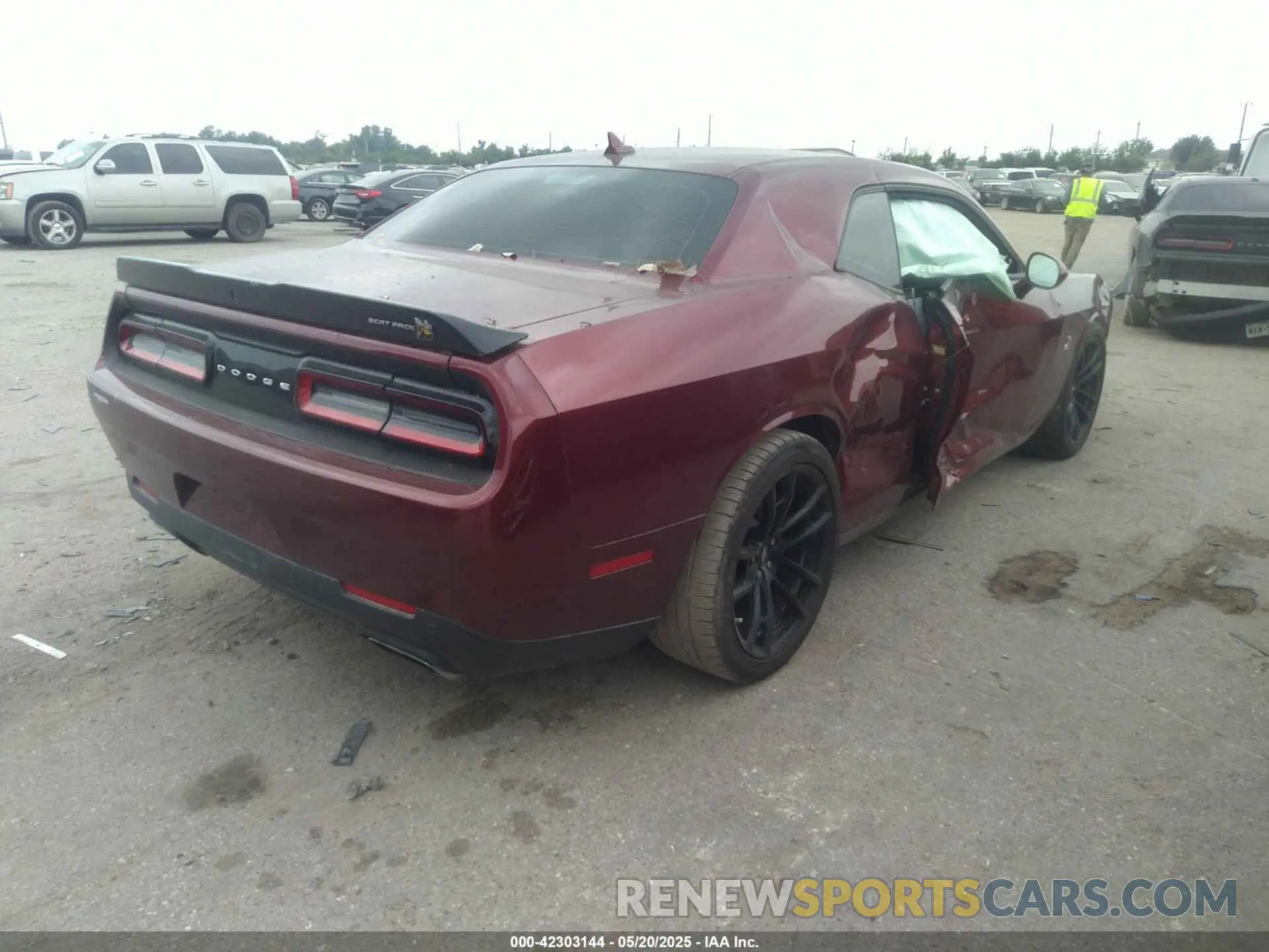 4 fotografías del automóvil dañado 2C3CDZFJ2NH118449 DODGE CHALLENGER 2022