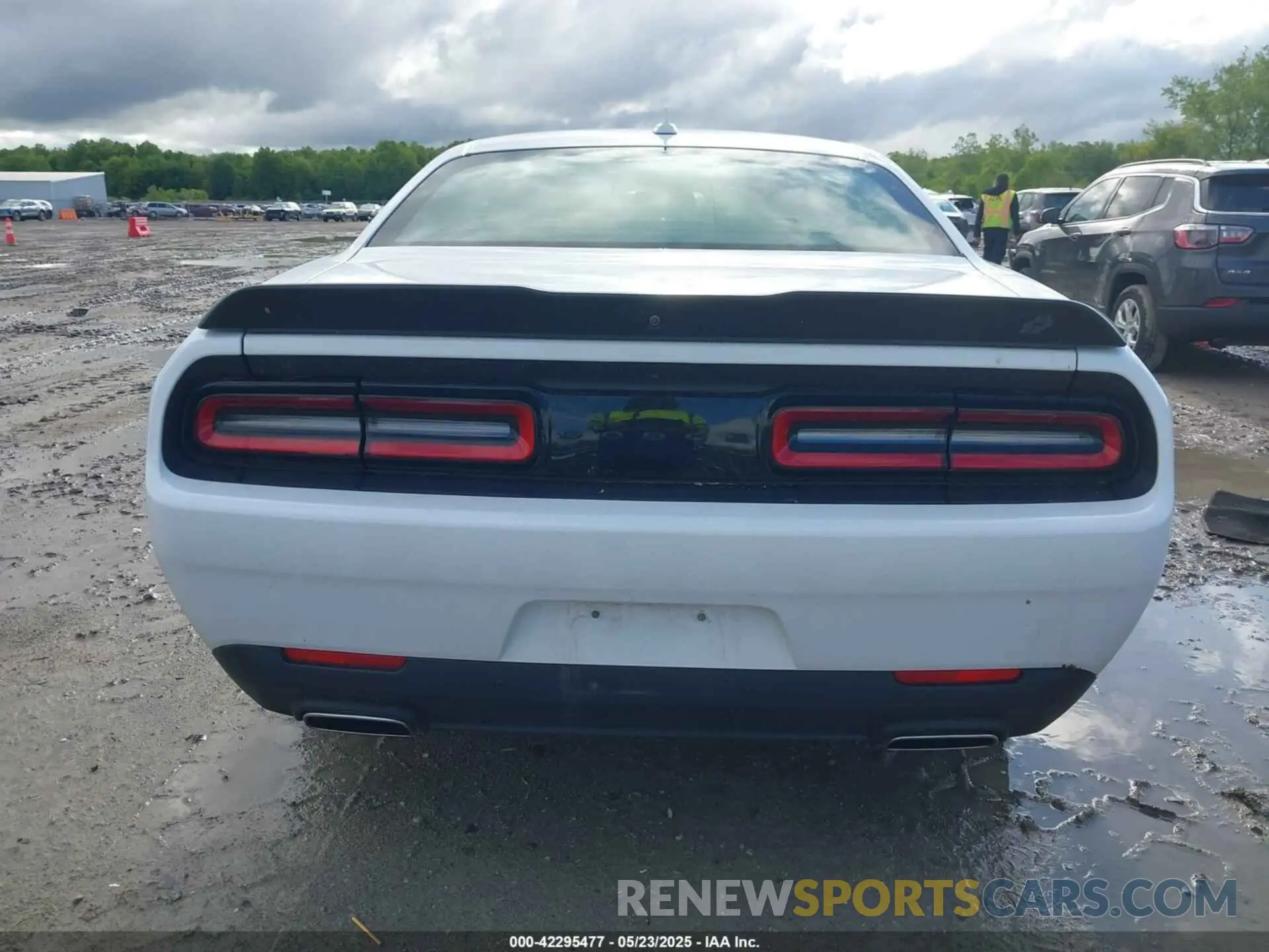 16 fotografías del automóvil dañado 2C3CDZGGXNH238891 DODGE CHALLENGER 2022