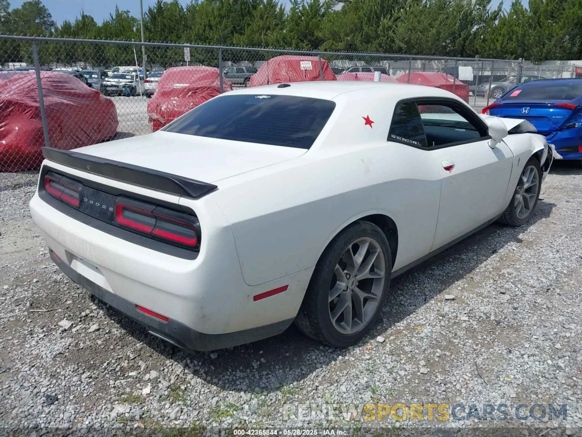 4 fotografías del automóvil dañado 2C3CDZJG0NH237466 DODGE CHALLENGER 2022
