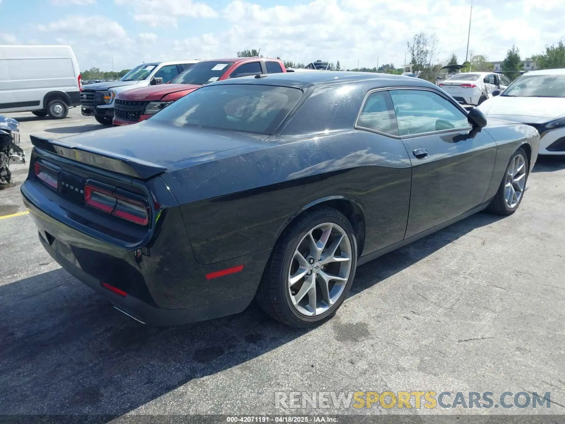 4 fotografías del automóvil dañado 2C3CDZJG1NH237606 DODGE CHALLENGER 2022
