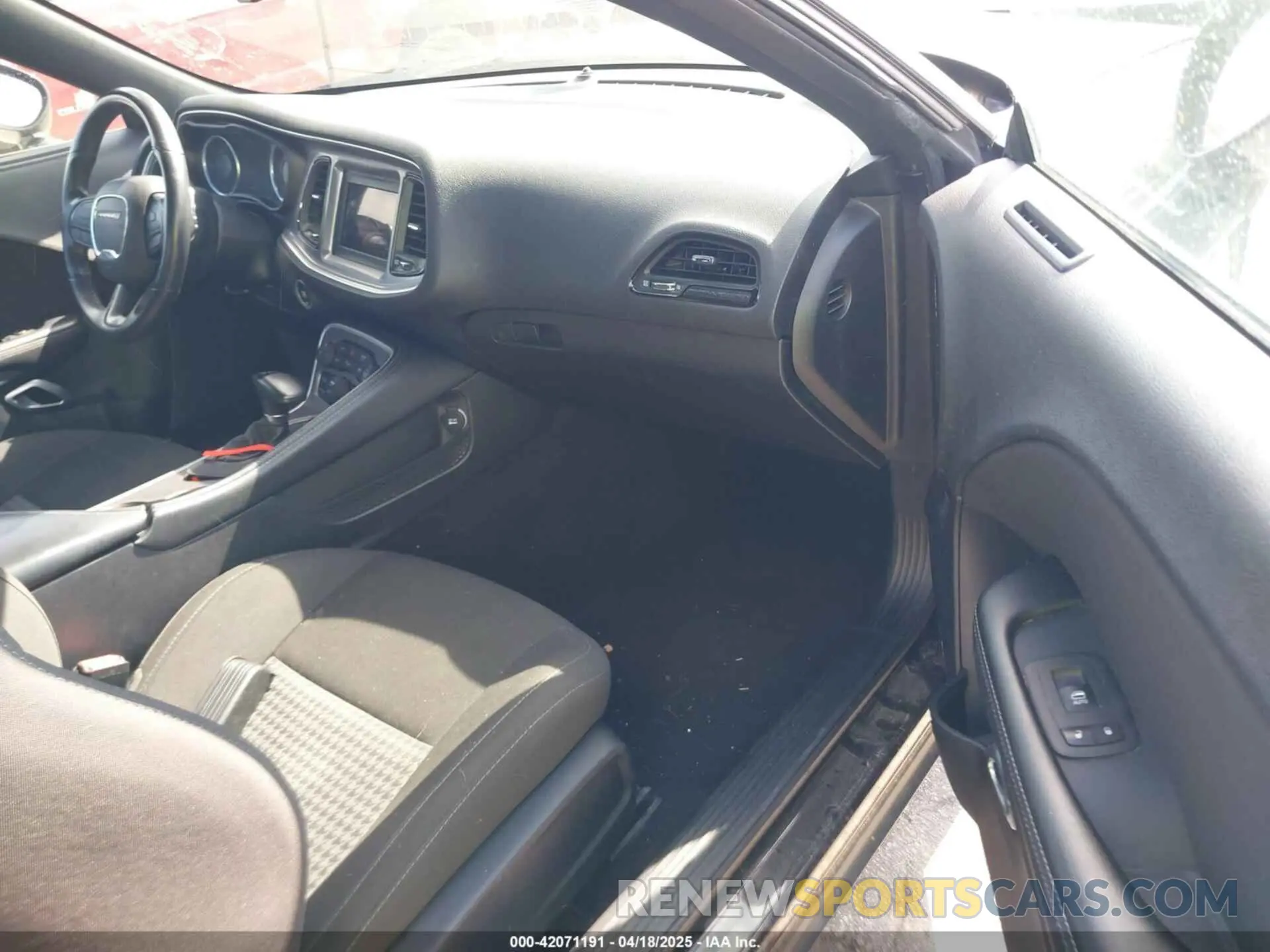 5 fotografías del automóvil dañado 2C3CDZJG1NH237606 DODGE CHALLENGER 2022