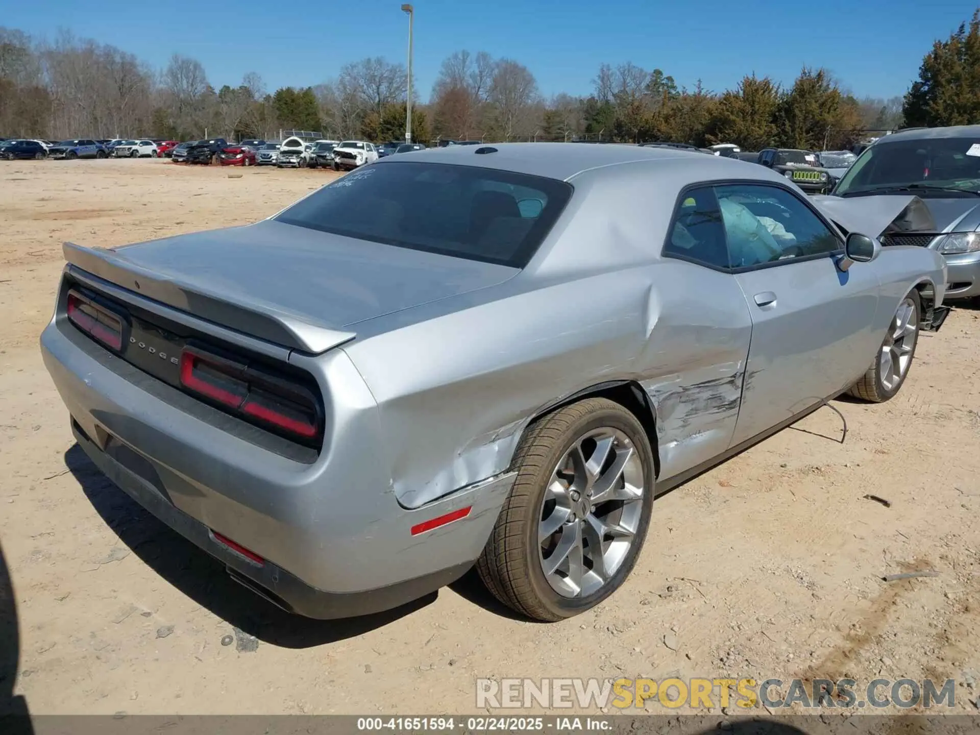 4 fotografías del automóvil dañado 2C3CDZJG3NH159846 DODGE CHALLENGER 2022