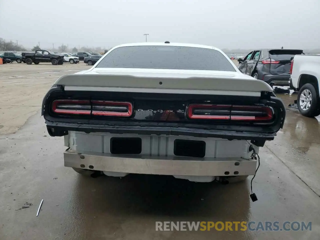 6 fotografías del automóvil dañado 2C3CDZJG4NH117976 DODGE CHALLENGER 2022
