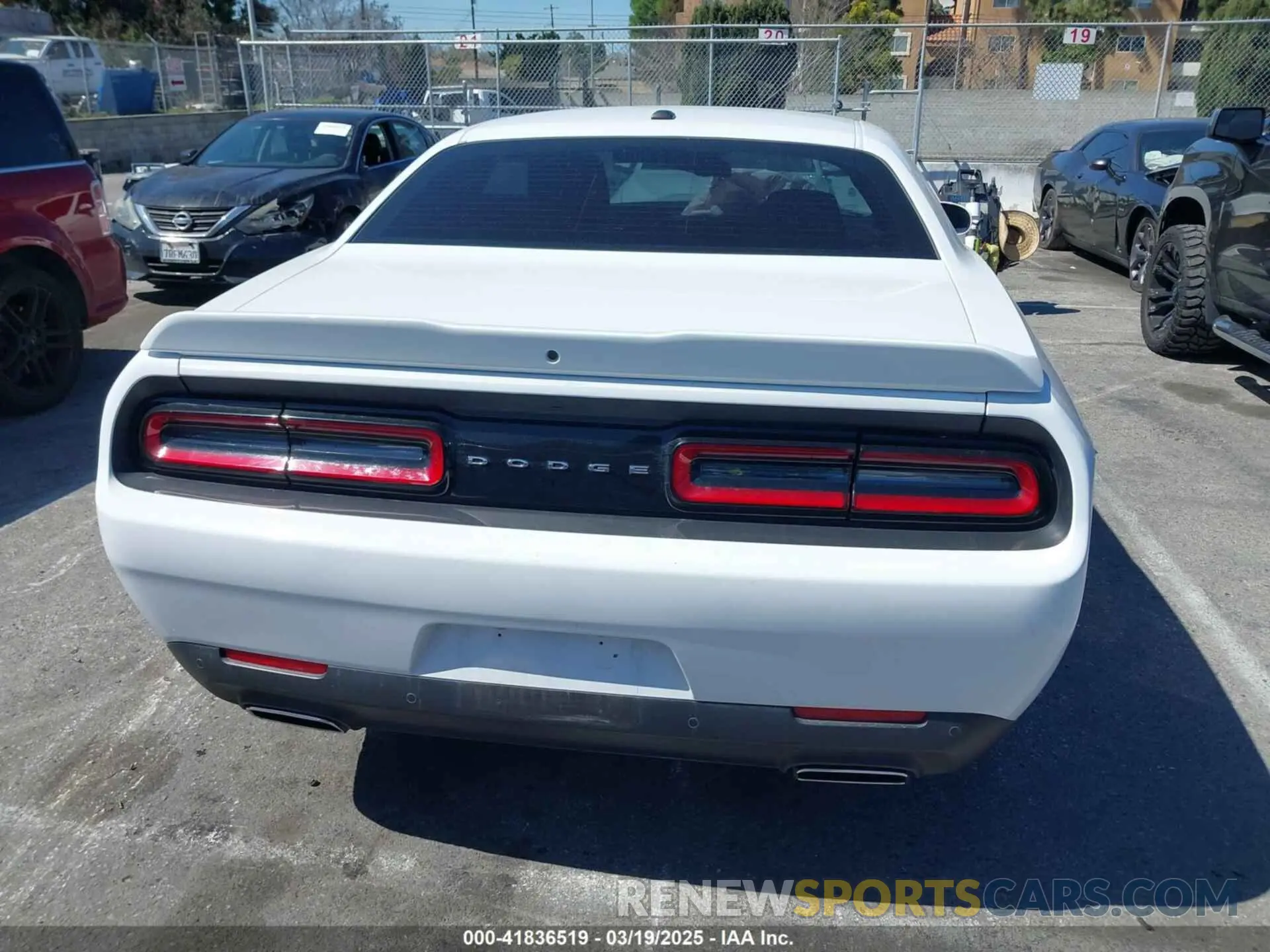 17 fotografías del automóvil dañado 2C3CDZJG9NH249597 DODGE CHALLENGER 2022