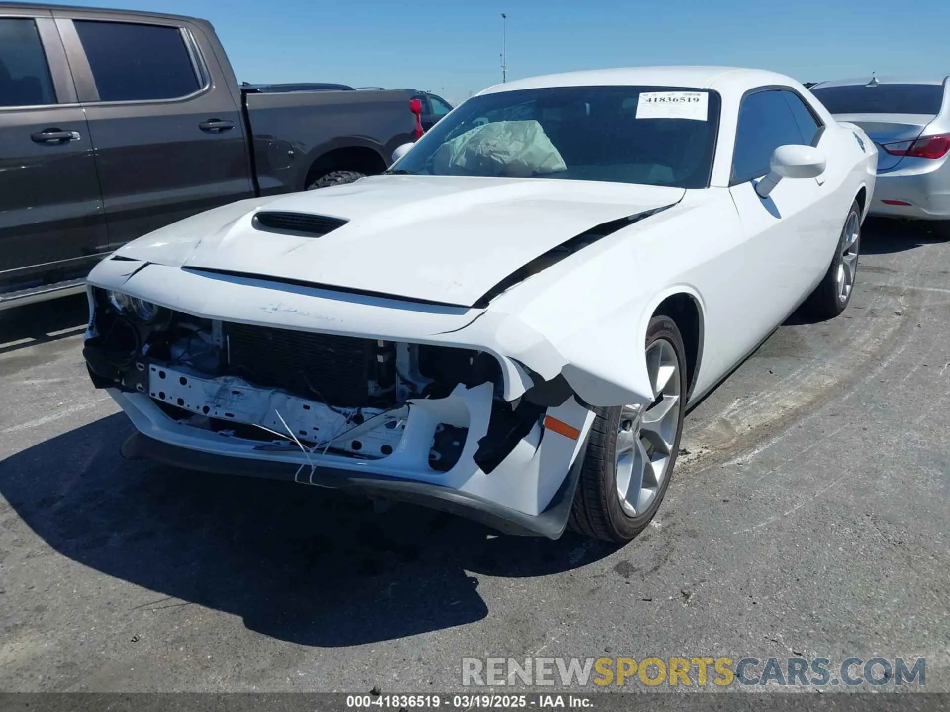 2 fotografías del automóvil dañado 2C3CDZJG9NH249597 DODGE CHALLENGER 2022