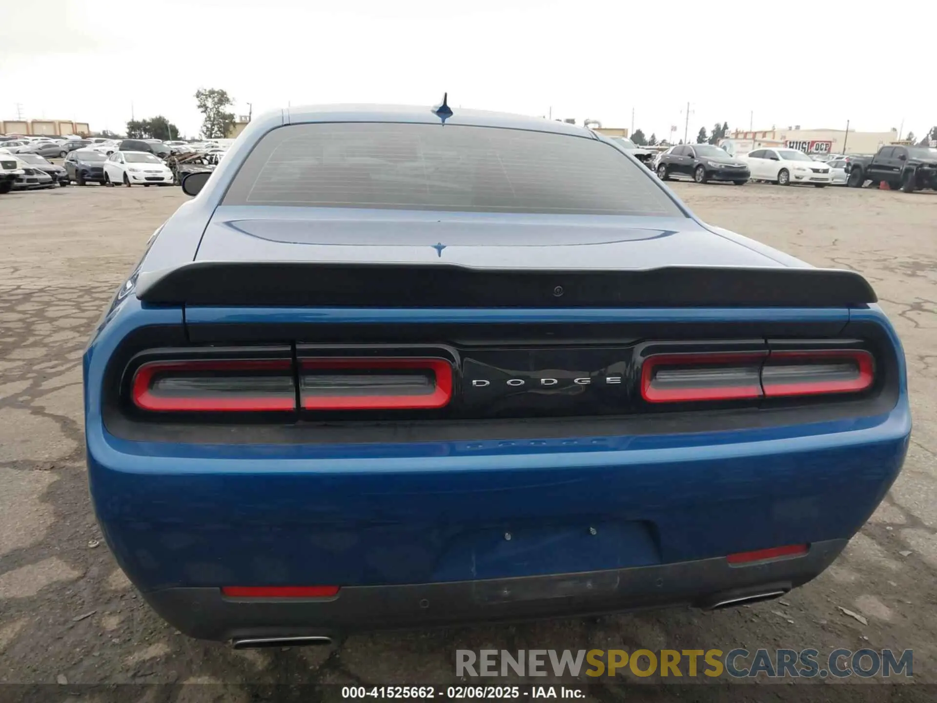 17 fotografías del automóvil dañado 2C3CDZAG3PH669780 DODGE CHALLENGER 2023