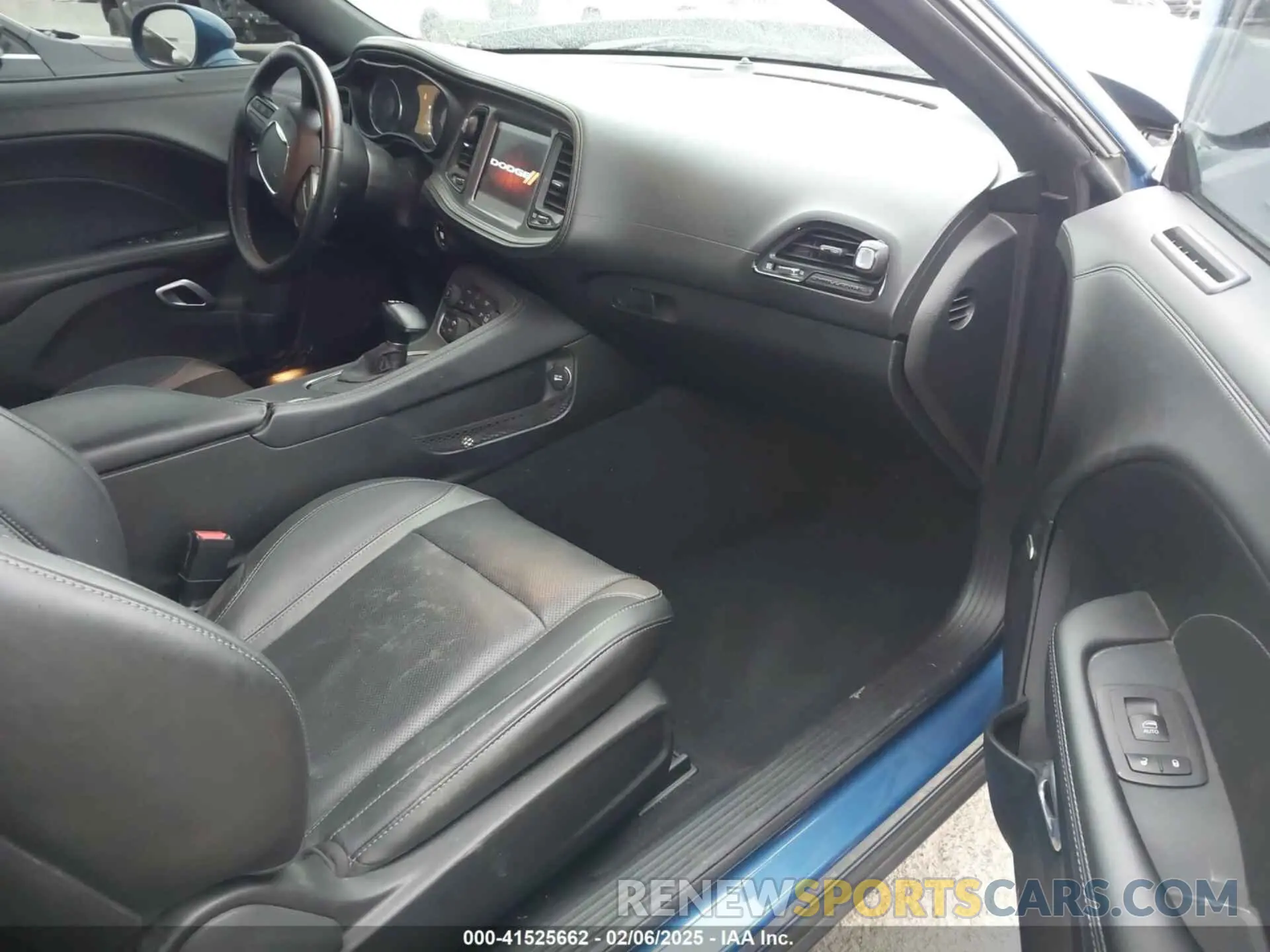 5 fotografías del automóvil dañado 2C3CDZAG3PH669780 DODGE CHALLENGER 2023