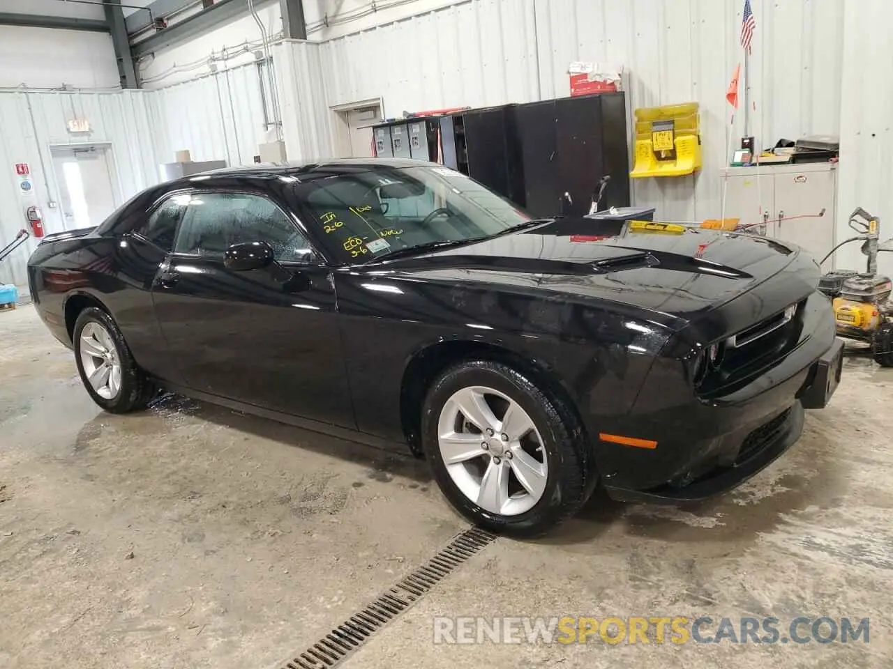 4 fotografías del automóvil dañado 2C3CDZAG5PH563038 DODGE CHALLENGER 2023