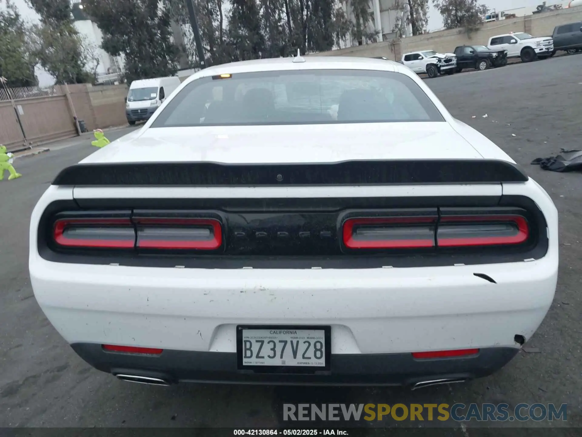 17 fotografías del automóvil dañado 2C3CDZAG5PH563251 DODGE CHALLENGER 2023