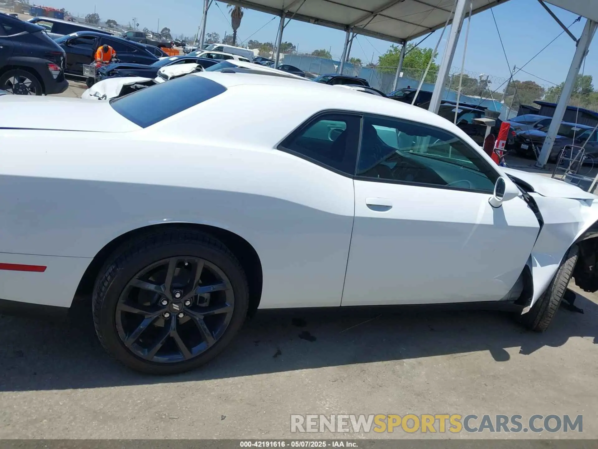 14 fotografías del automóvil dañado 2C3CDZAG5PH568191 DODGE CHALLENGER 2023