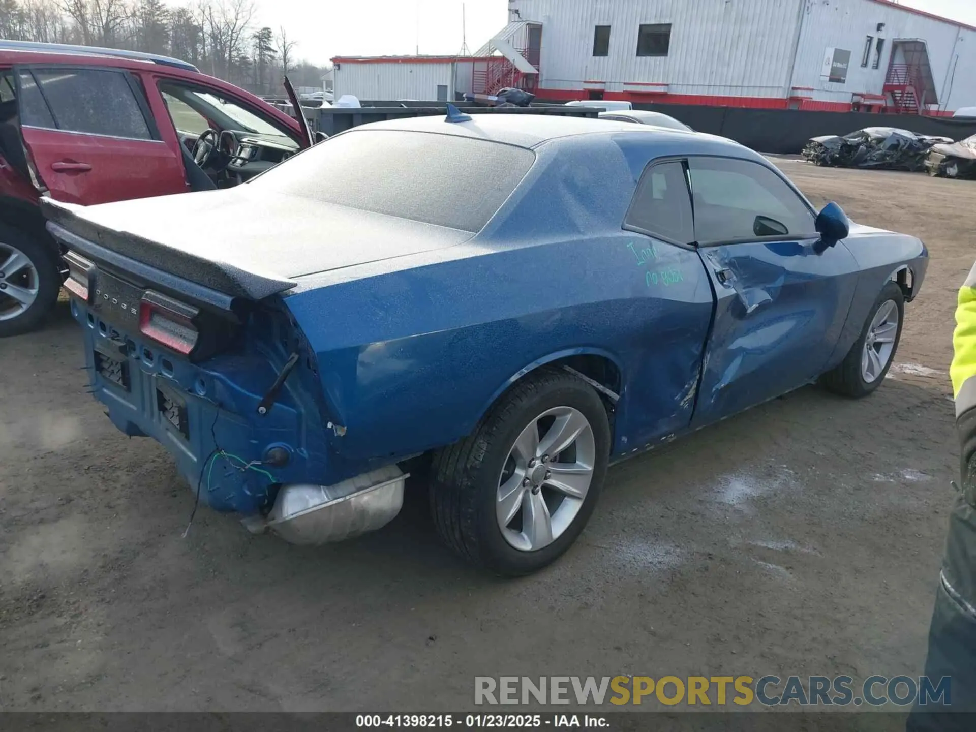 4 fotografías del automóvil dañado 2C3CDZAG7PH669488 DODGE CHALLENGER 2023