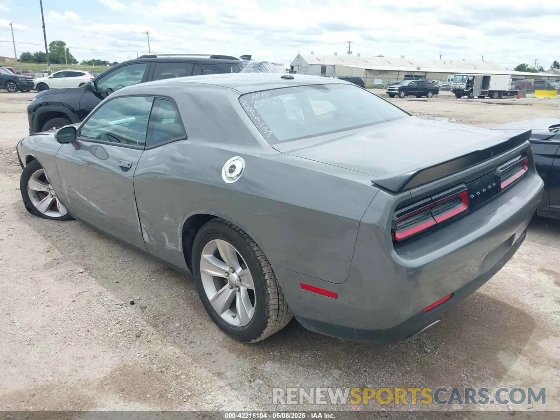 3 fotografías del automóvil dañado 2C3CDZAG8PH570565 DODGE CHALLENGER 2023