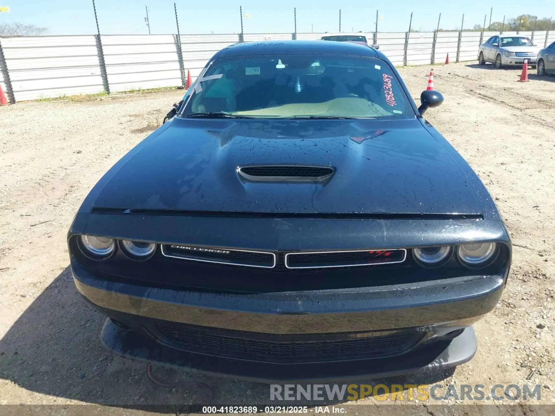 12 fotografías del automóvil dañado 2C3CDZBT1PH540075 DODGE CHALLENGER 2023