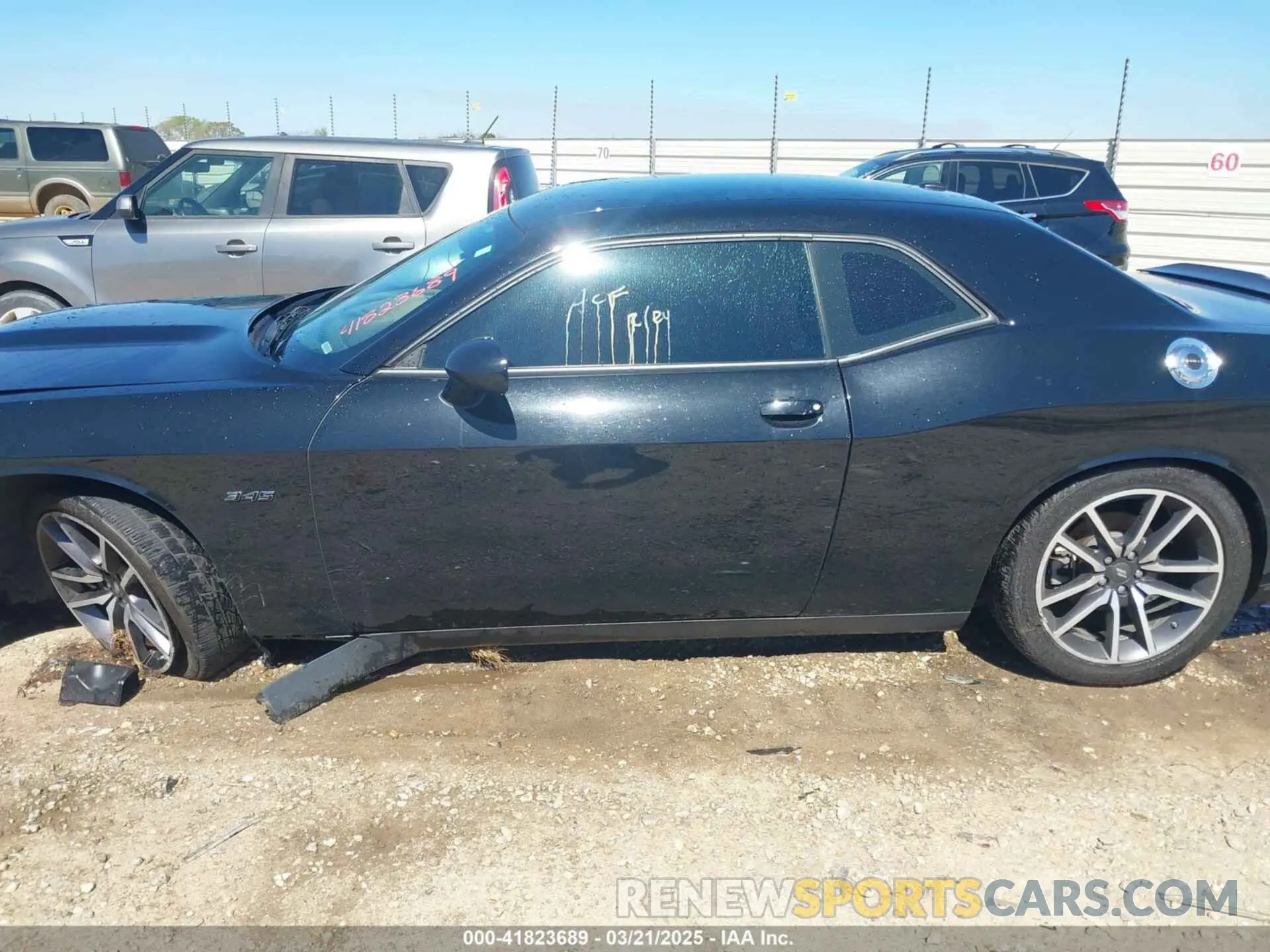 14 fotografías del automóvil dañado 2C3CDZBT1PH540075 DODGE CHALLENGER 2023