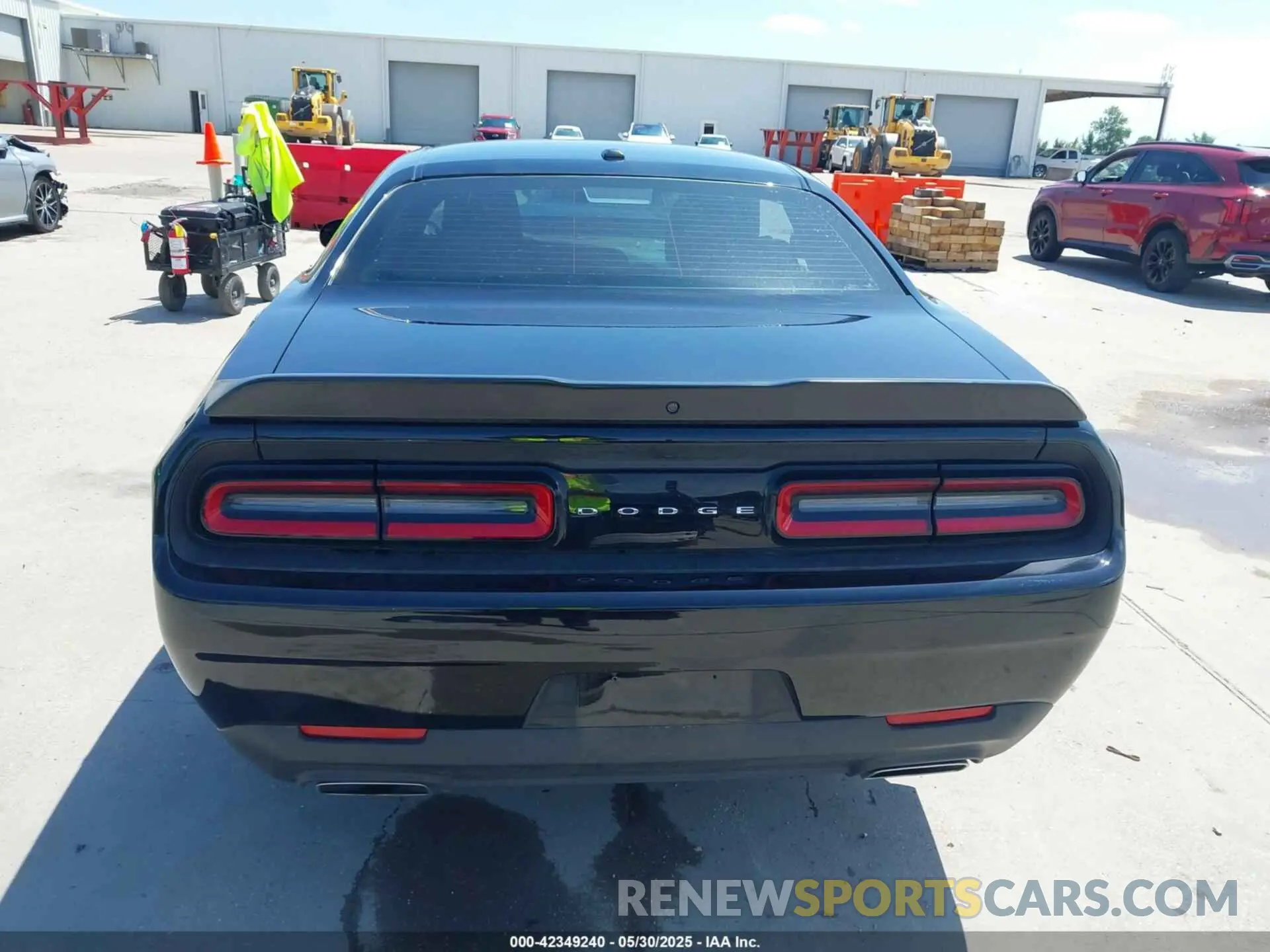 17 fotografías del automóvil dañado 2C3CDZBT1PH678957 DODGE CHALLENGER 2023