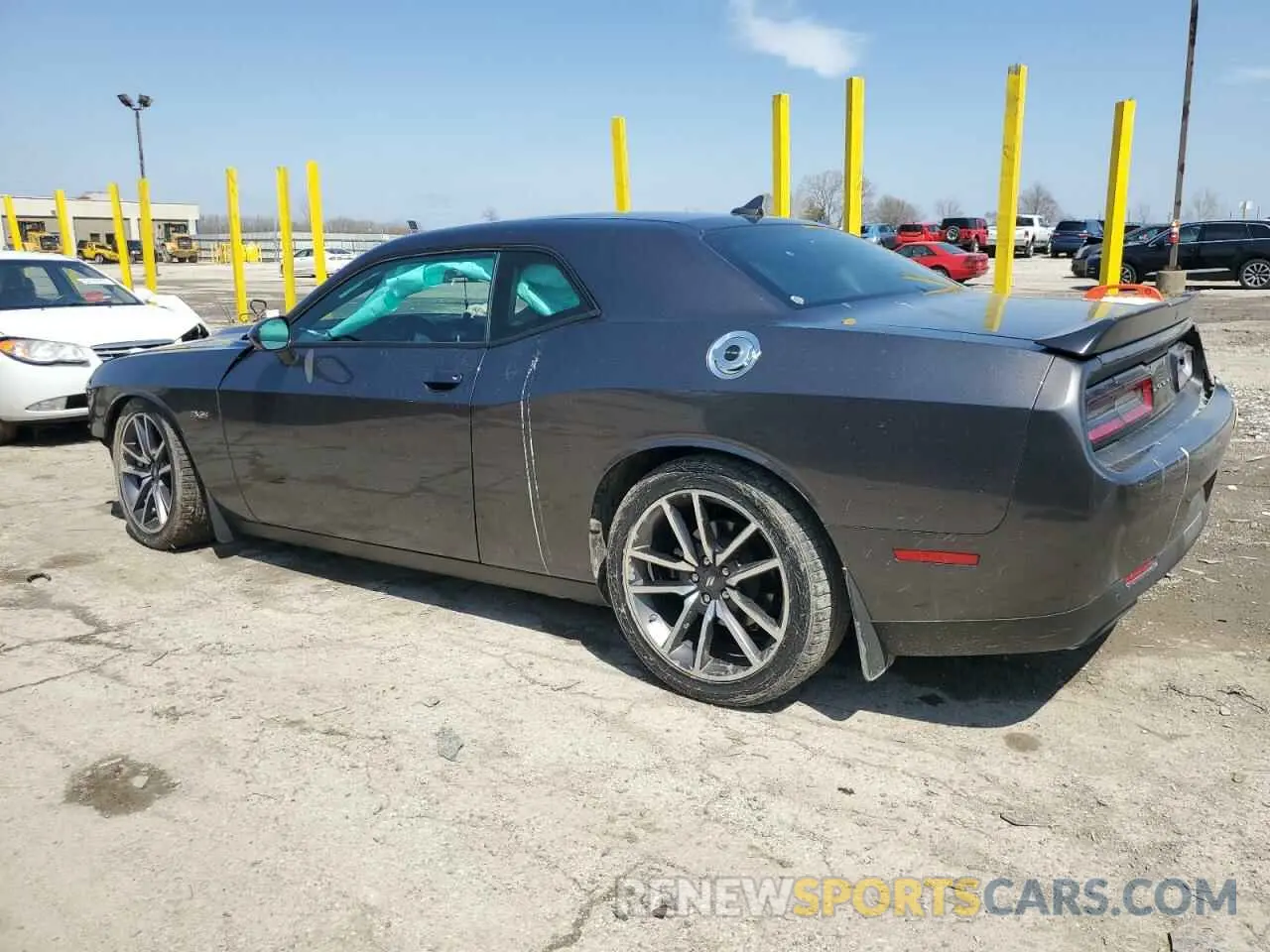 2 fotografías del automóvil dañado 2C3CDZBT2PH521695 DODGE CHALLENGER 2023
