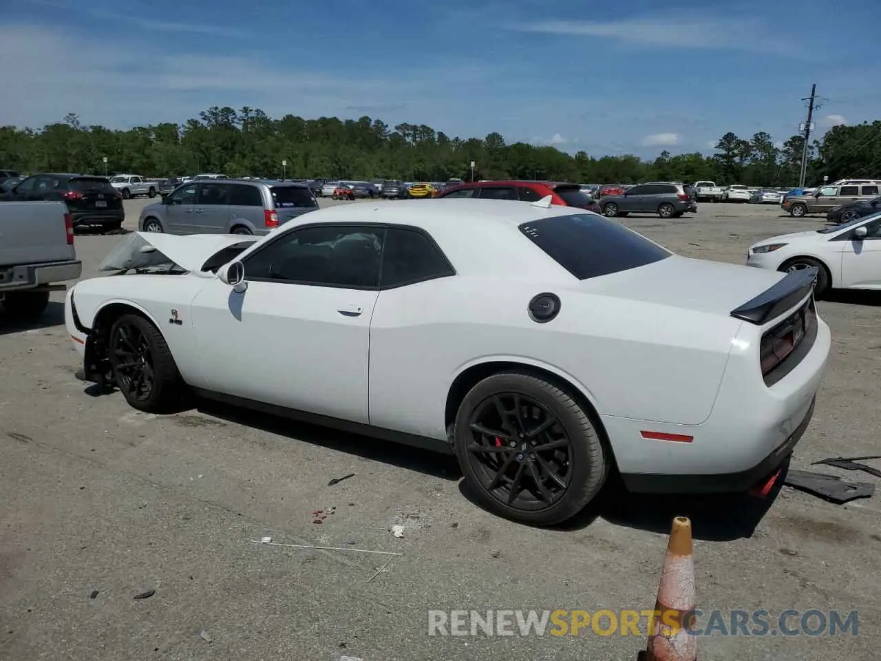 2 fotografías del automóvil dañado 2C3CDZBT3PH614998 DODGE CHALLENGER 2023
