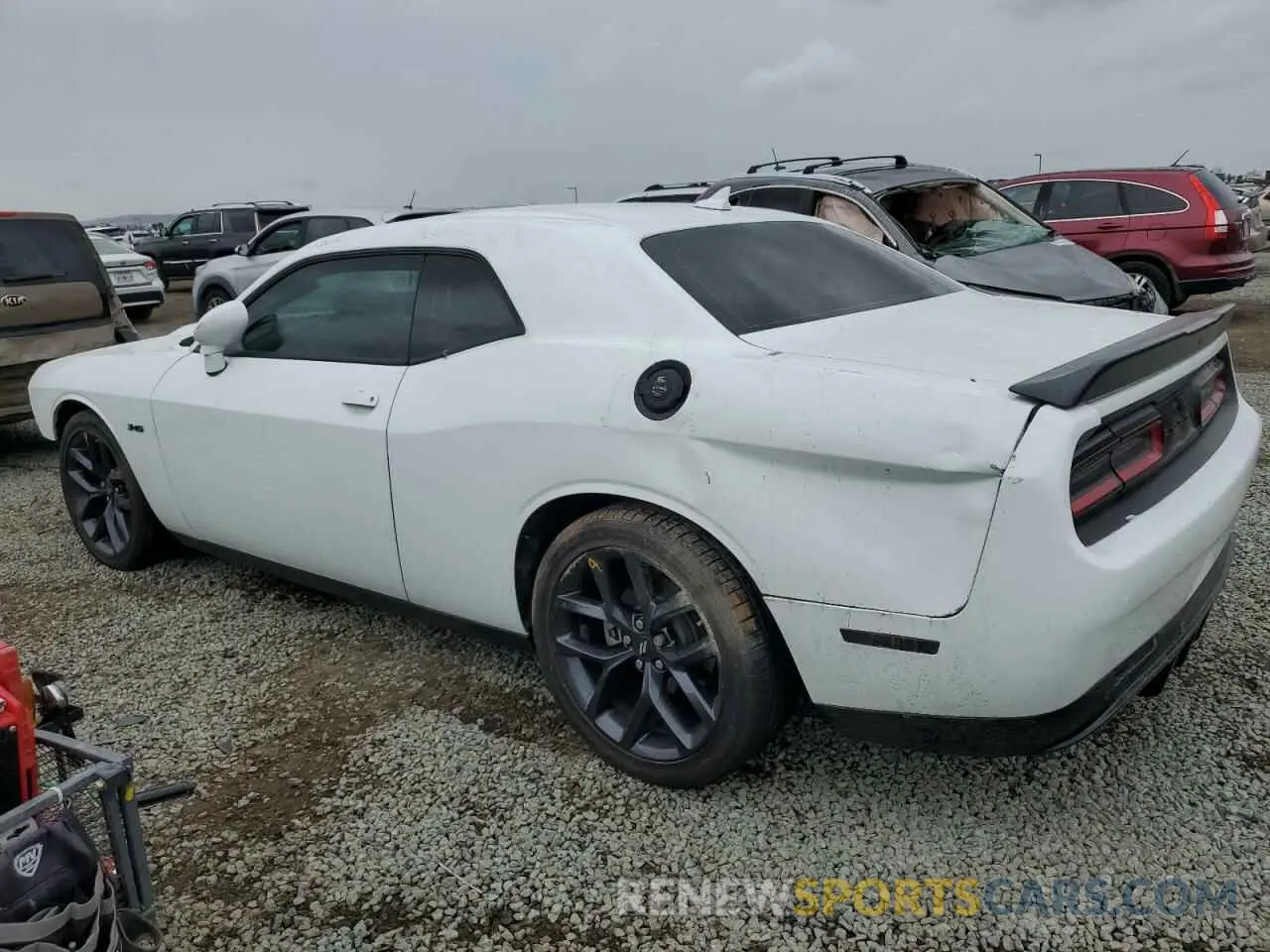 2 fotografías del automóvil dañado 2C3CDZBT4PH610927 DODGE CHALLENGER 2023