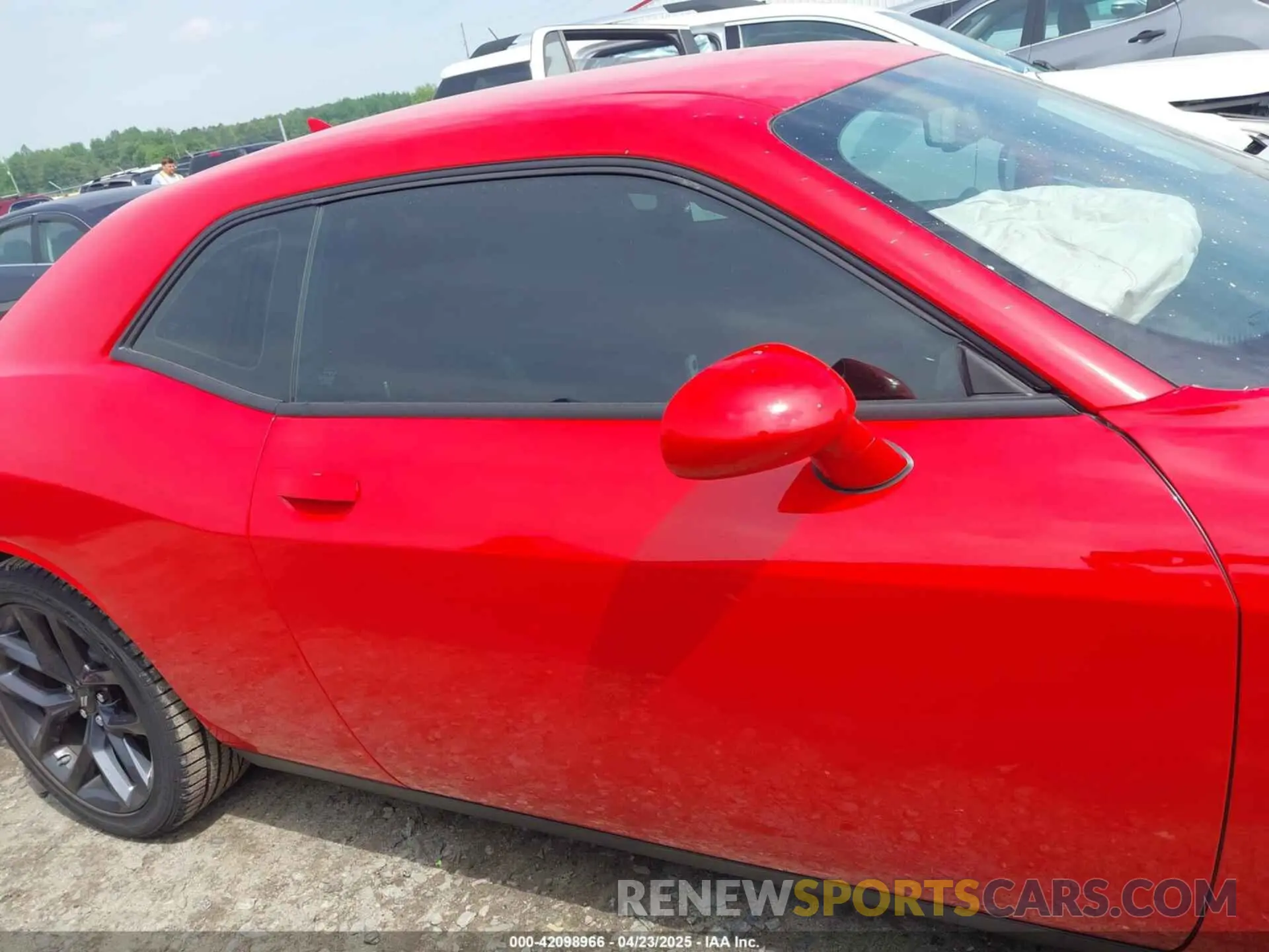 13 fotografías del automóvil dañado 2C3CDZBT5PH685684 DODGE CHALLENGER 2023