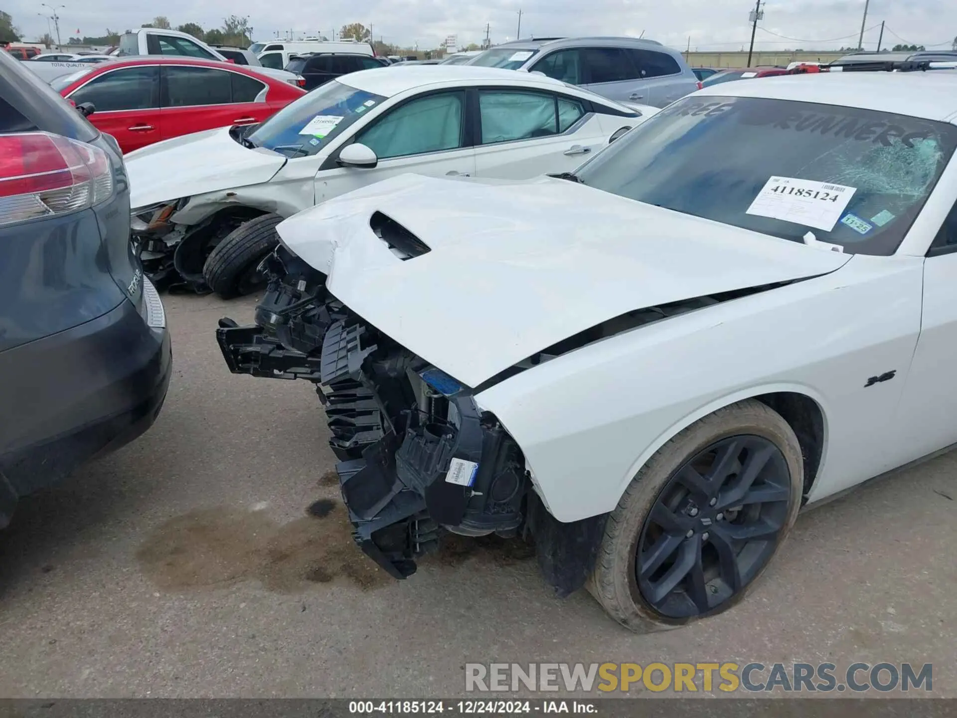 12 fotografías del automóvil dañado 2C3CDZBT6PH617720 DODGE CHALLENGER 2023