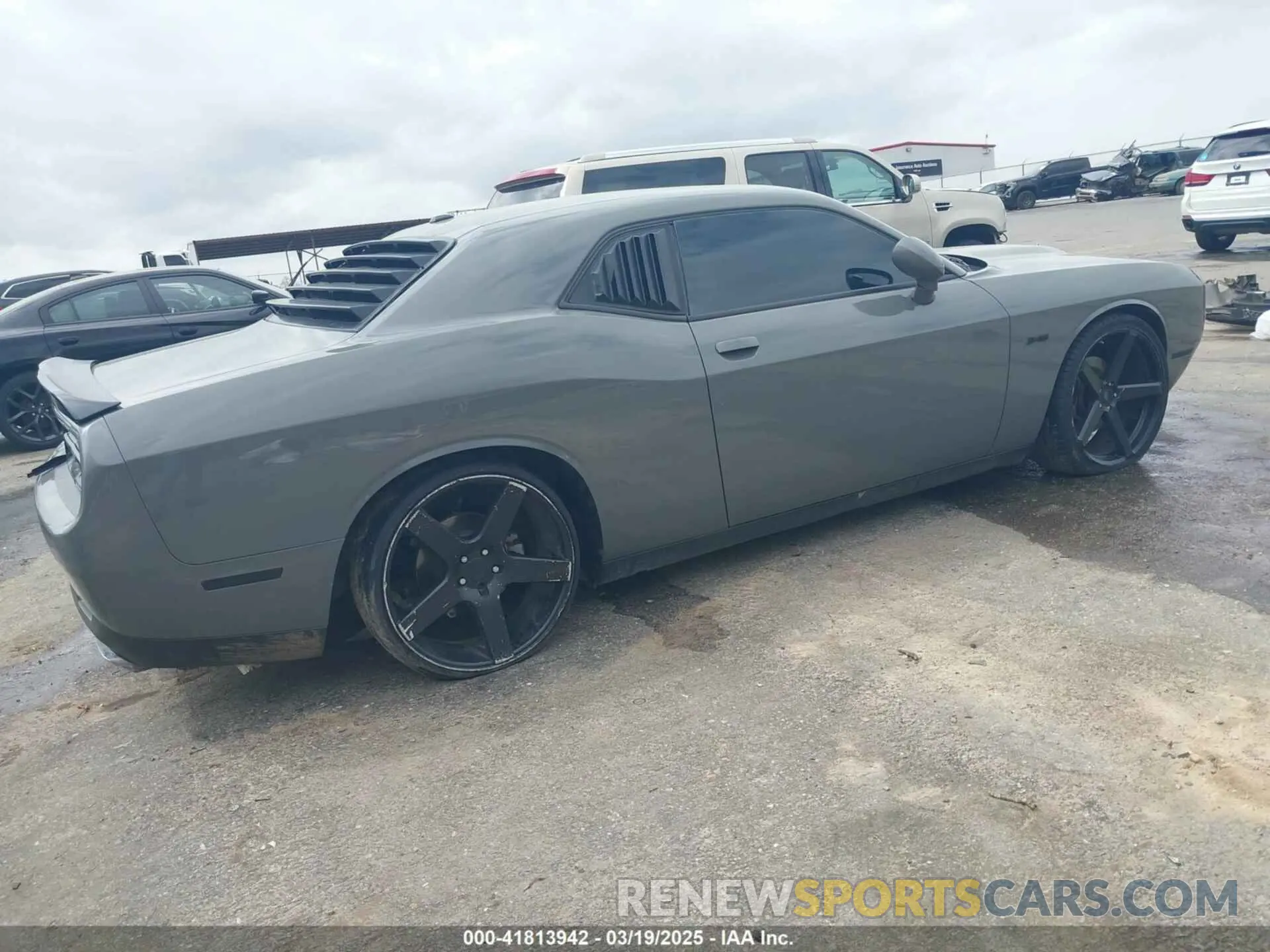 4 fotografías del automóvil dañado 2C3CDZBT7PH696010 DODGE CHALLENGER 2023