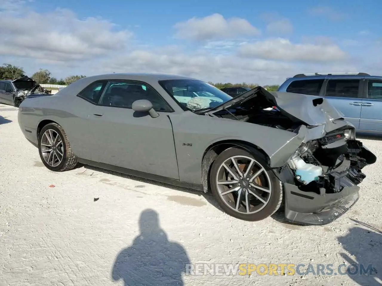 4 fotografías del automóvil dañado 2C3CDZBT9PH611054 DODGE CHALLENGER 2023