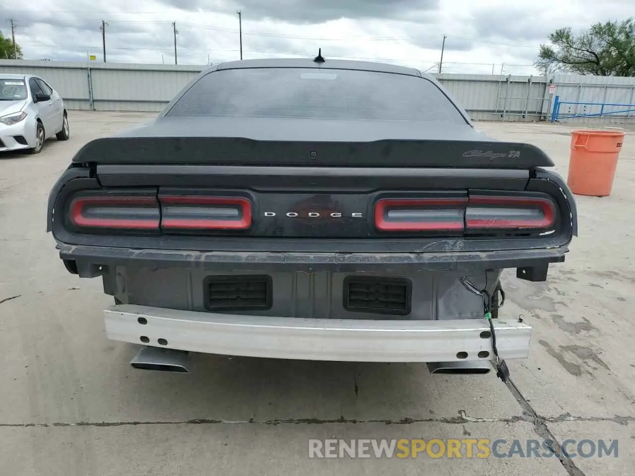 6 fotografías del automóvil dañado 2C3CDZBT9PH617968 DODGE CHALLENGER 2023