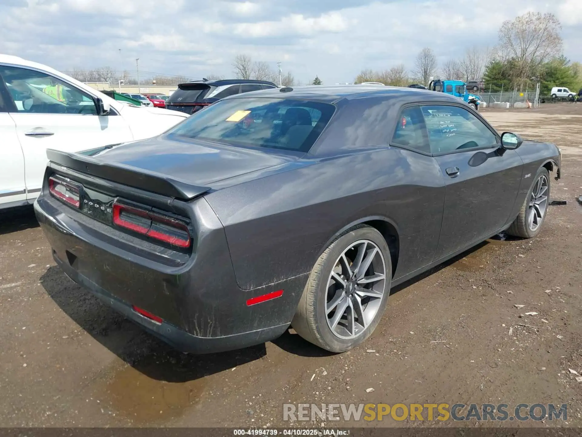 4 fotografías del automóvil dañado 2C3CDZBTXPH610110 DODGE CHALLENGER 2023