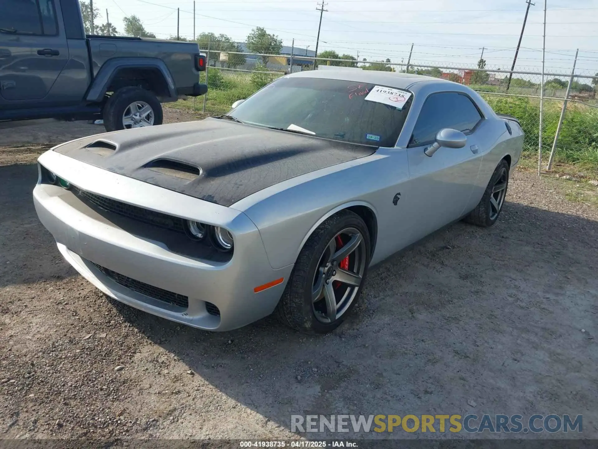 2 fotografías del automóvil dañado 2C3CDZC92PH525586 DODGE CHALLENGER 2023