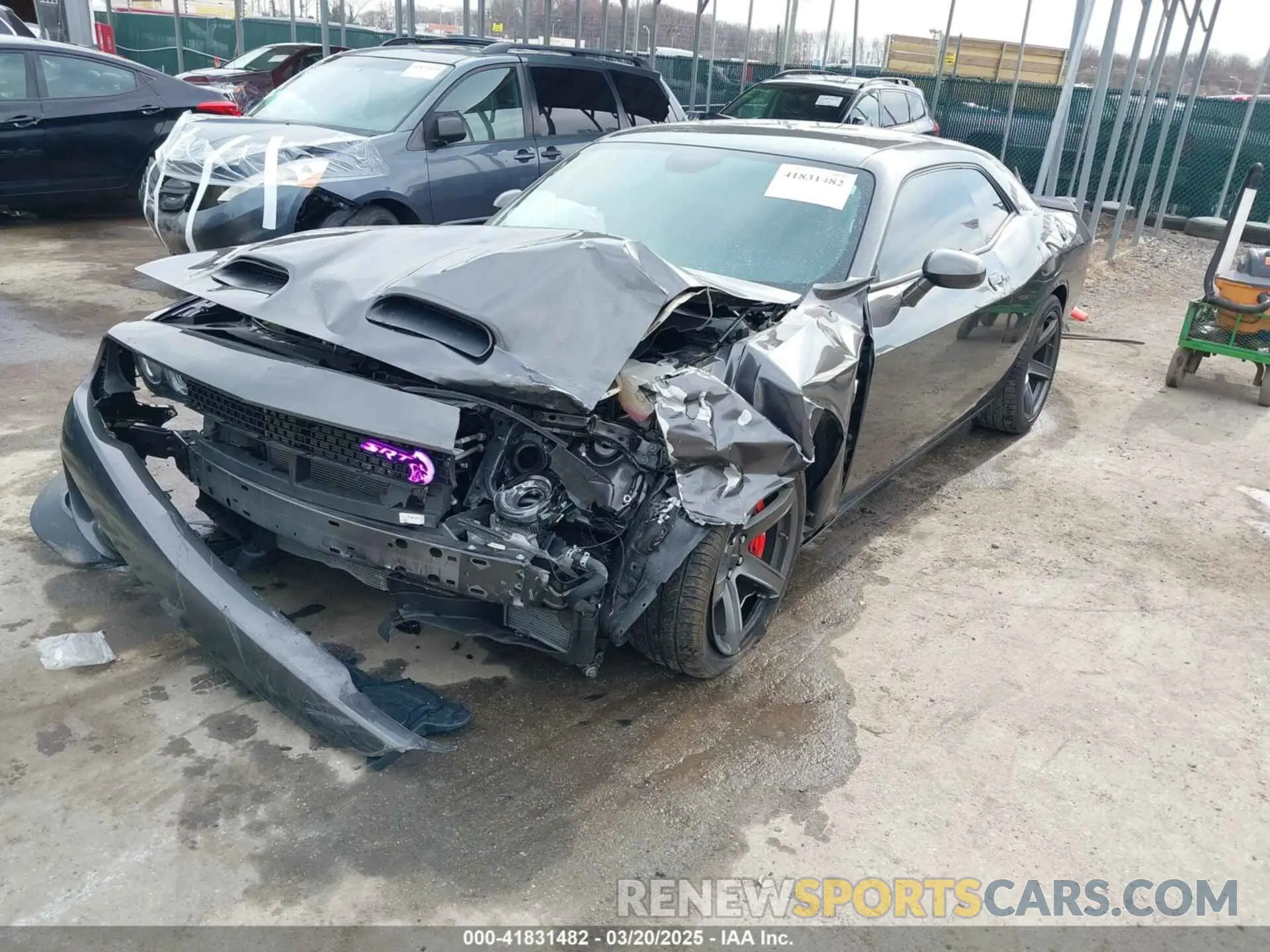 2 fotografías del automóvil dañado 2C3CDZC94PH503623 DODGE CHALLENGER 2023