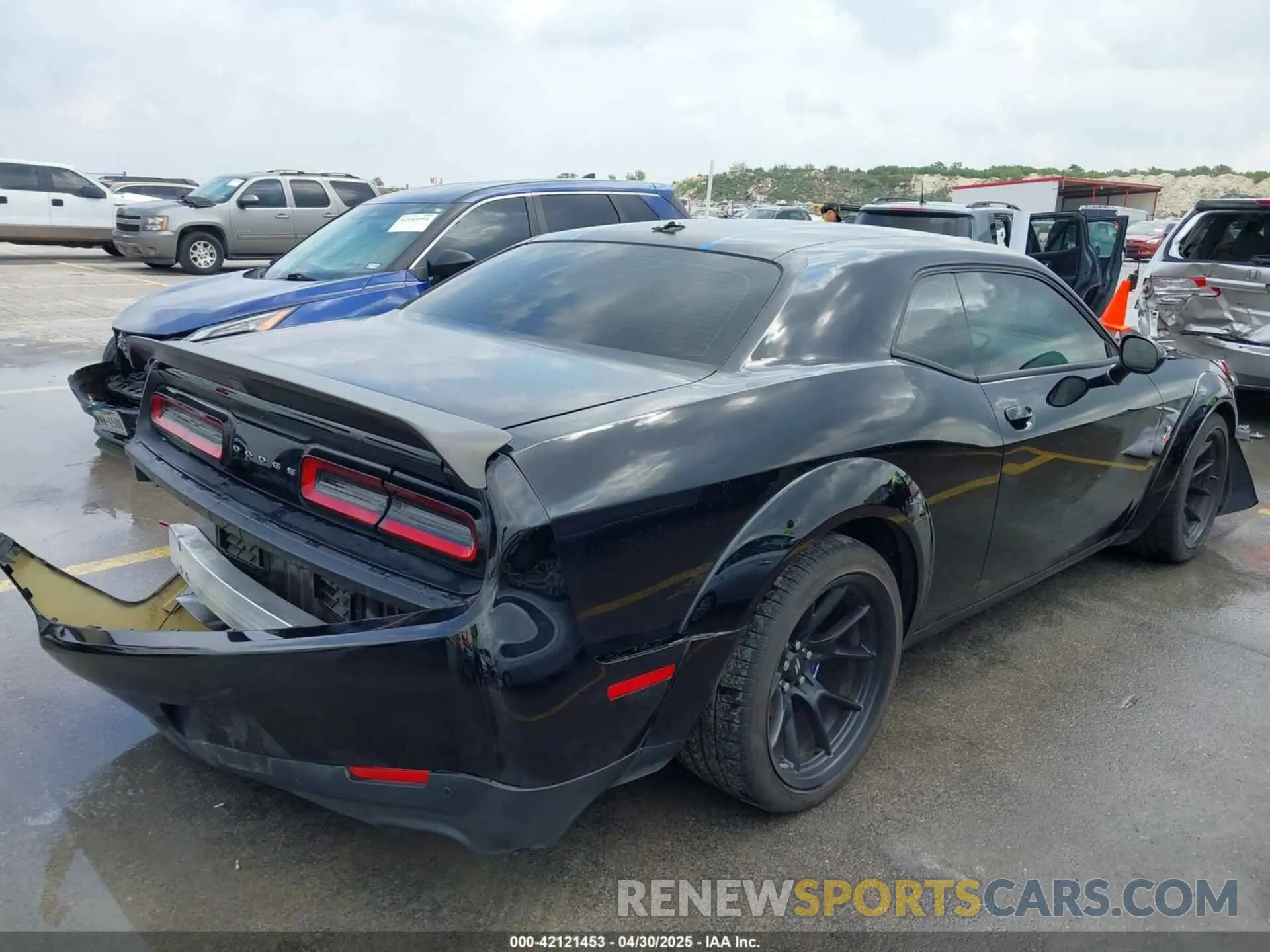4 fotografías del automóvil dañado 2C3CDZFJ0PH678019 DODGE CHALLENGER 2023