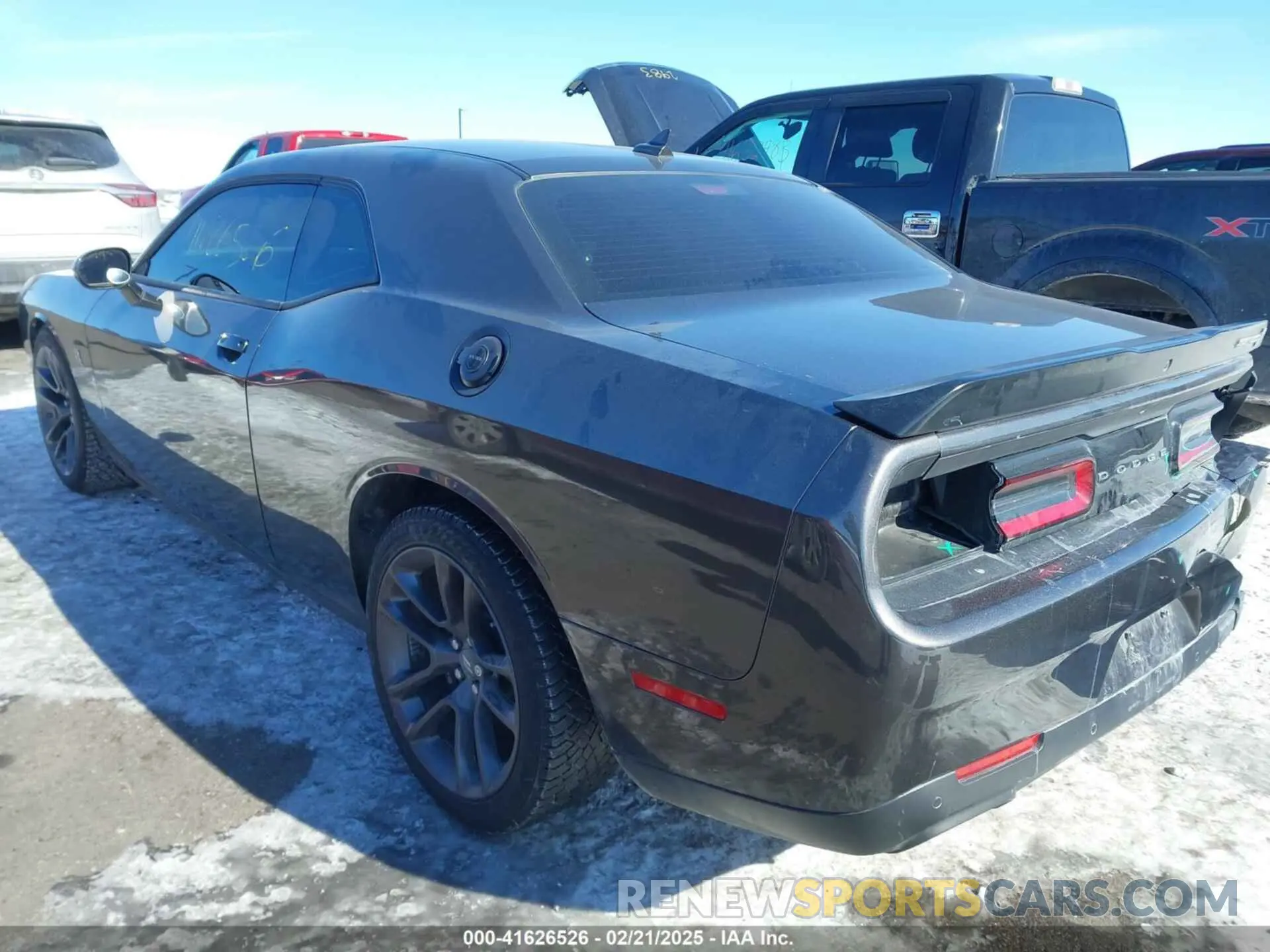 3 fotografías del automóvil dañado 2C3CDZFJ1PH669734 DODGE CHALLENGER 2023