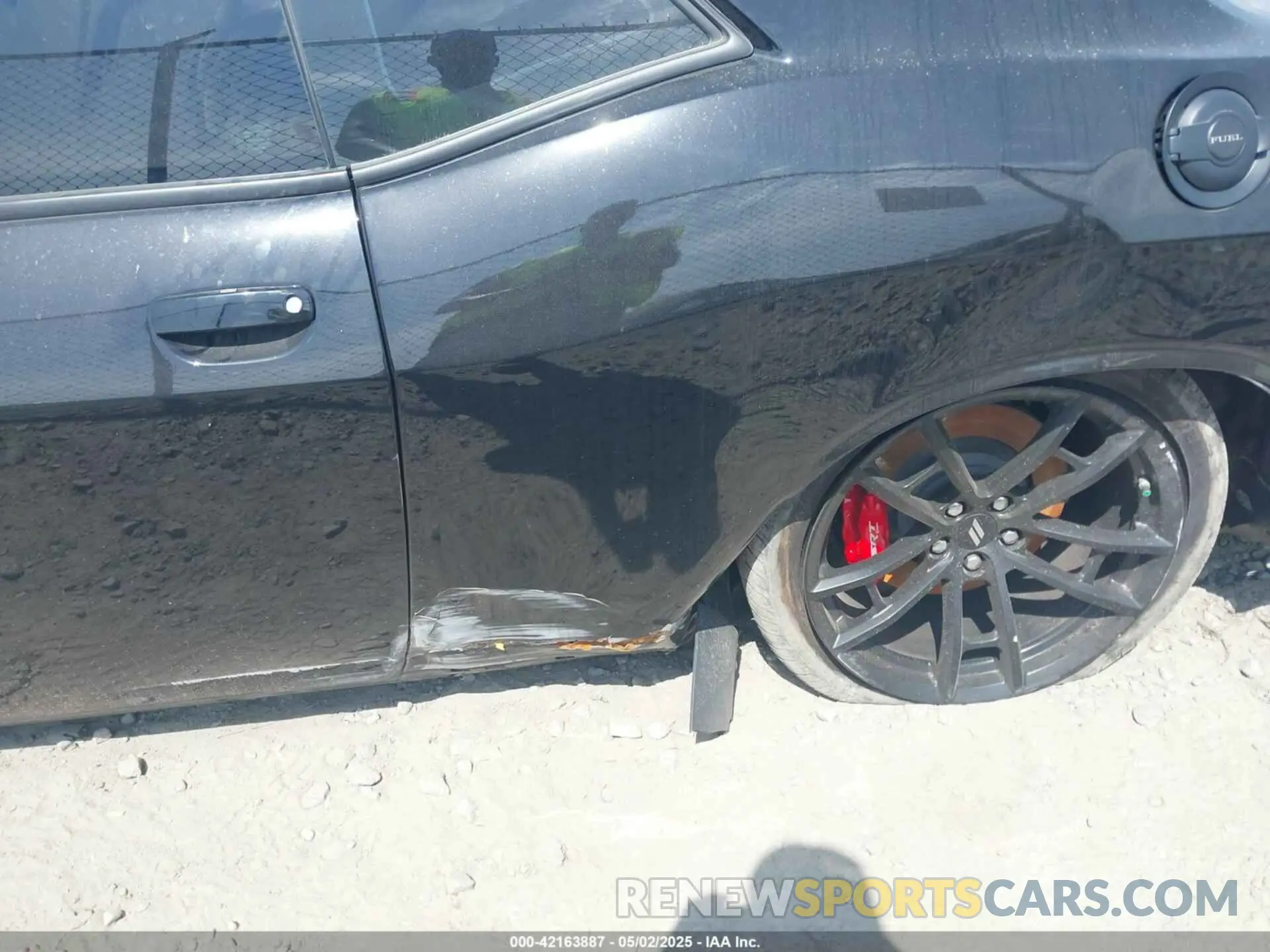 6 fotografías del automóvil dañado 2C3CDZFJ4PH520489 DODGE CHALLENGER 2023
