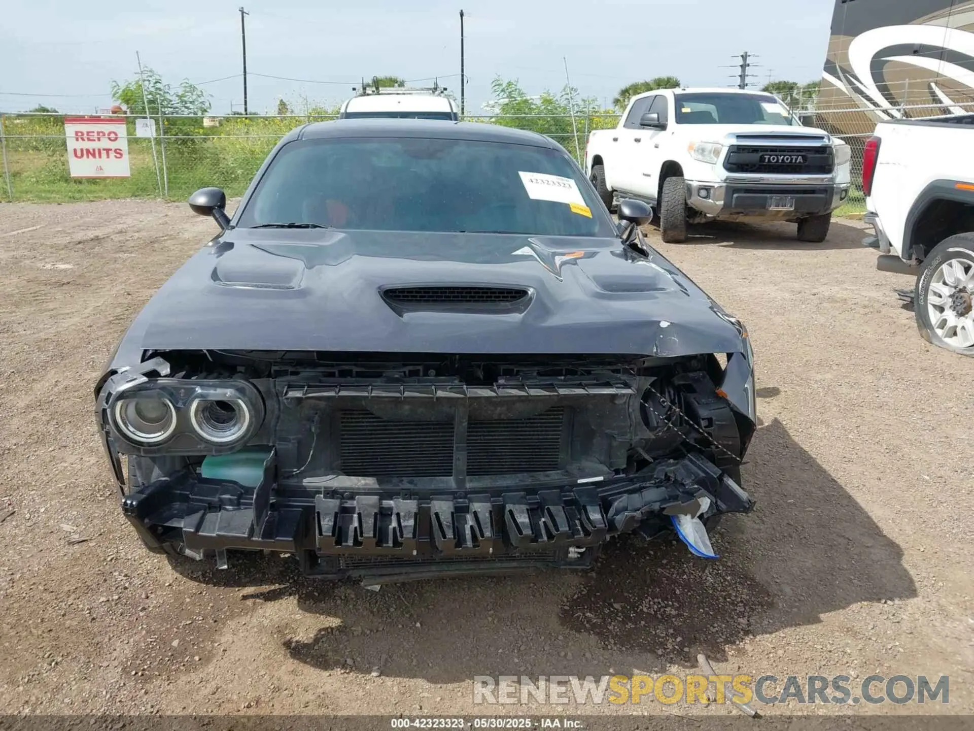 12 fotografías del automóvil dañado 2C3CDZFJ5PH694894 DODGE CHALLENGER 2023