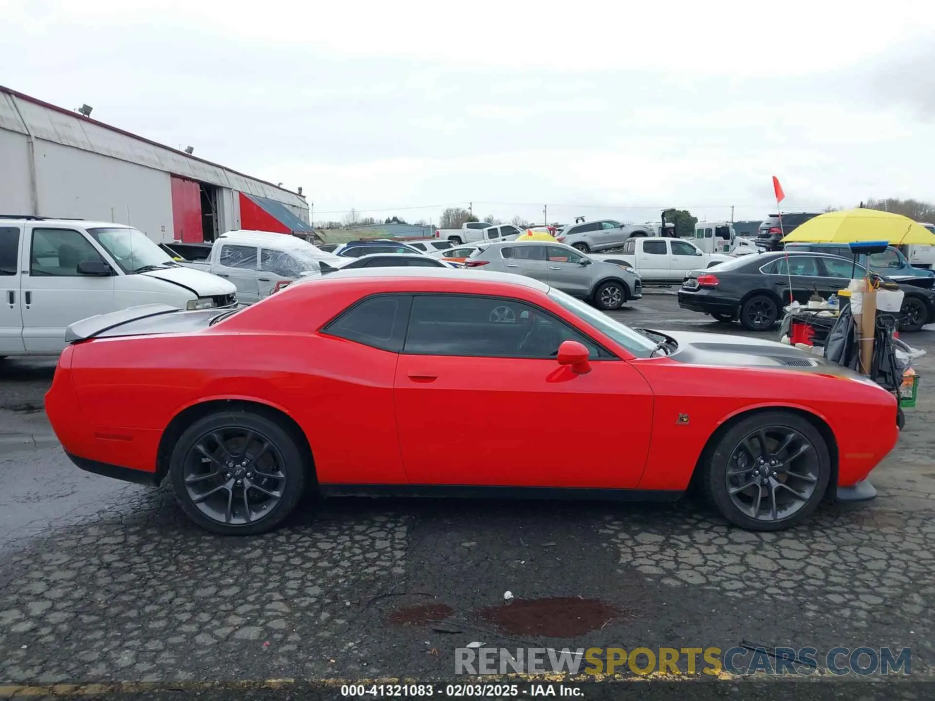 13 fotografías del automóvil dañado 2C3CDZFJ9PH554265 DODGE CHALLENGER 2023