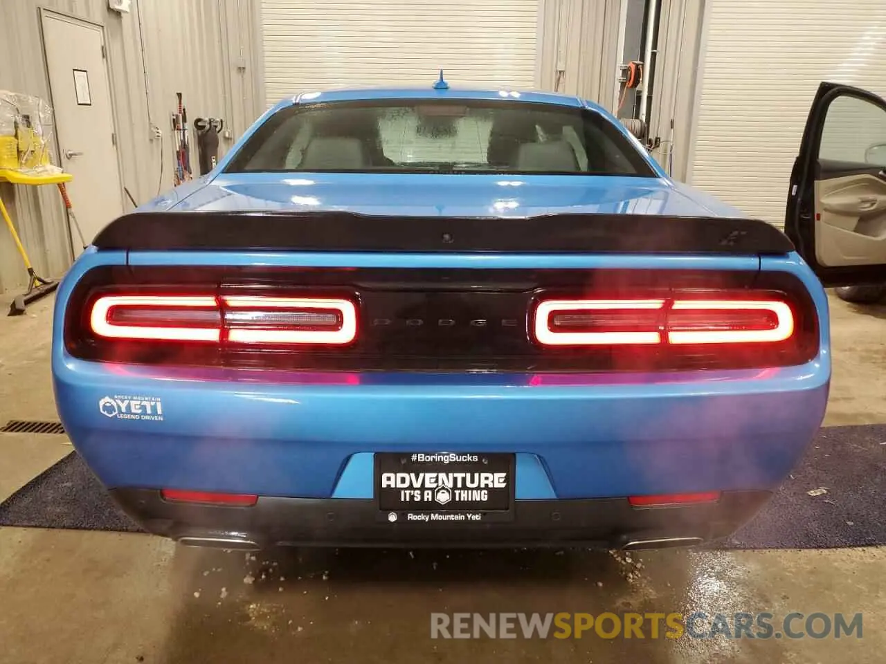 6 fotografías del automóvil dañado 2C3CDZGG4PH559294 DODGE CHALLENGER 2023