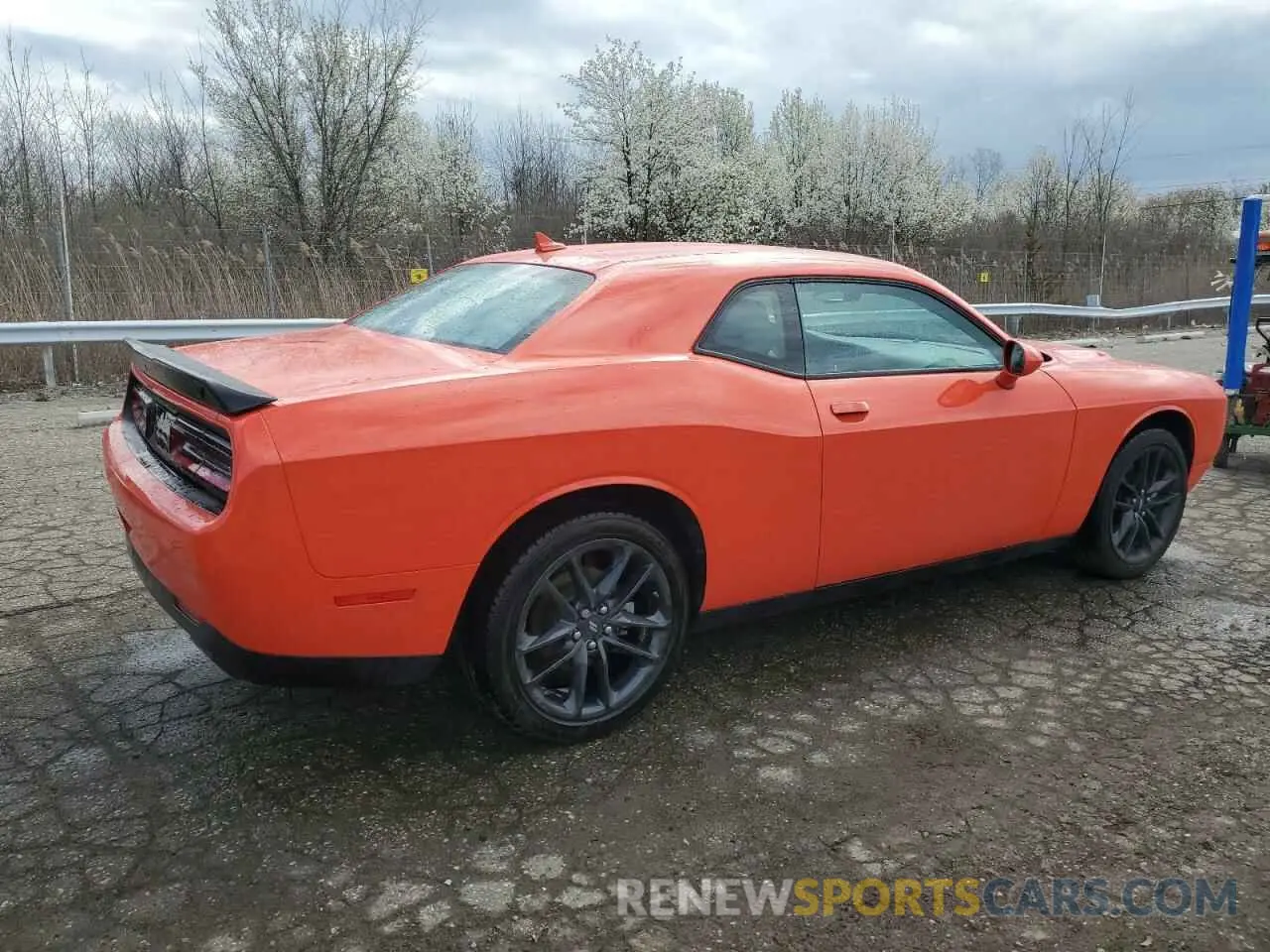 3 fotografías del automóvil dañado 2C3CDZGG6PH579028 DODGE CHALLENGER 2023