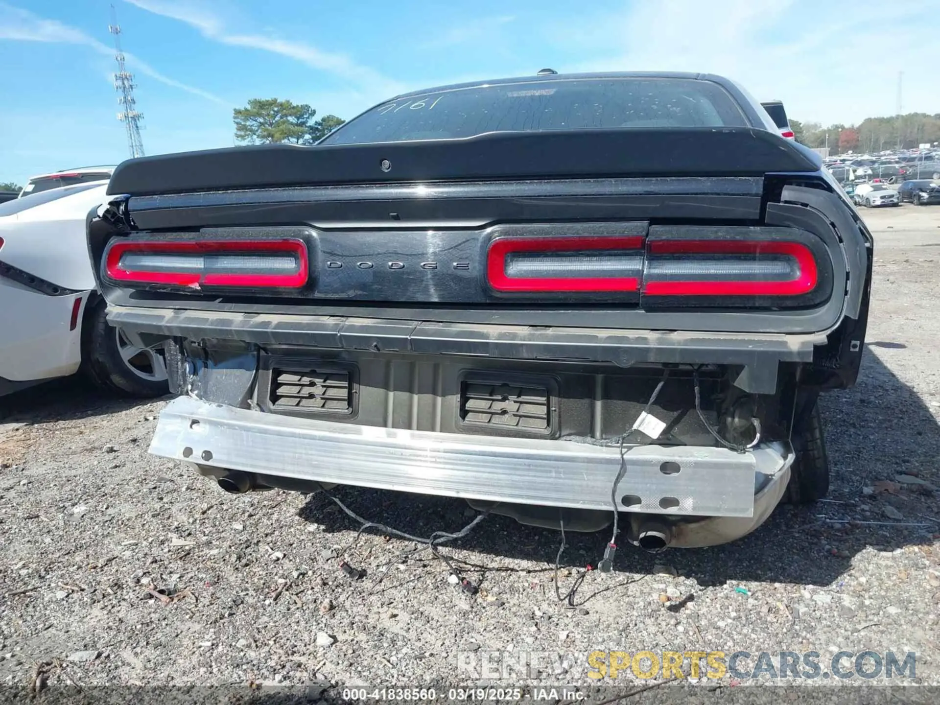 17 fotografías del automóvil dañado 2C3CDZJG3PH587161 DODGE CHALLENGER 2023