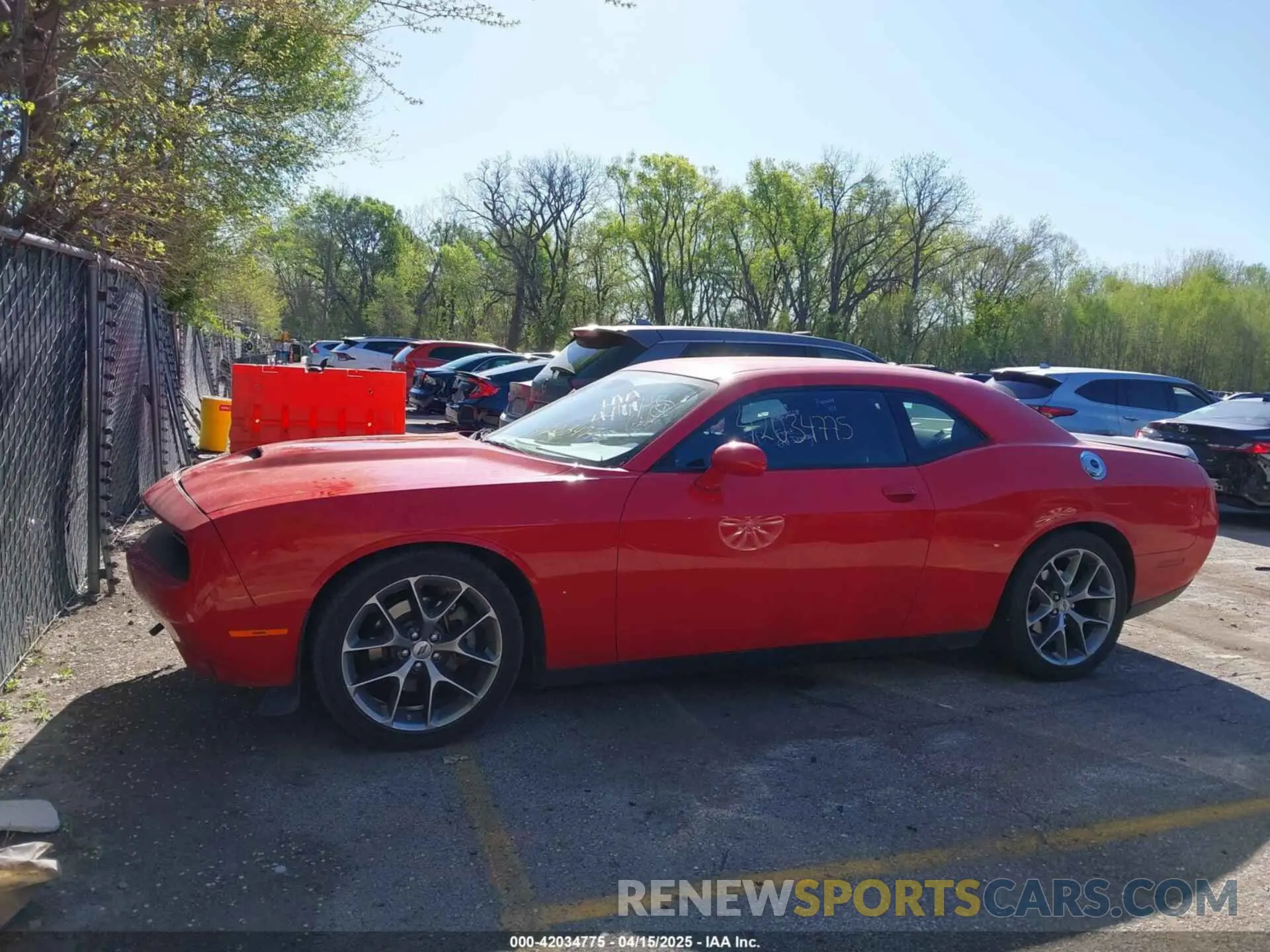14 fotografías del automóvil dañado 2C3CDZJG5PH510341 DODGE CHALLENGER 2023