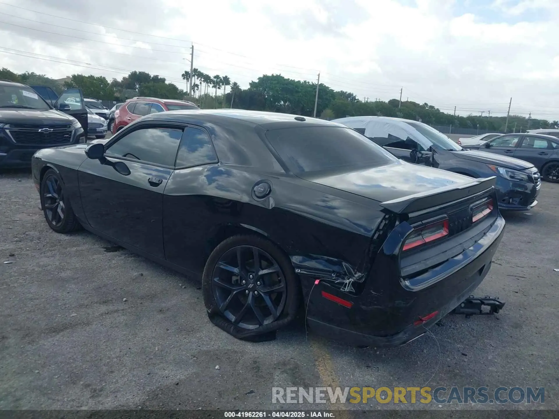 3 fotografías del automóvil dañado 2C3CDZJG6PH695225 DODGE CHALLENGER 2023