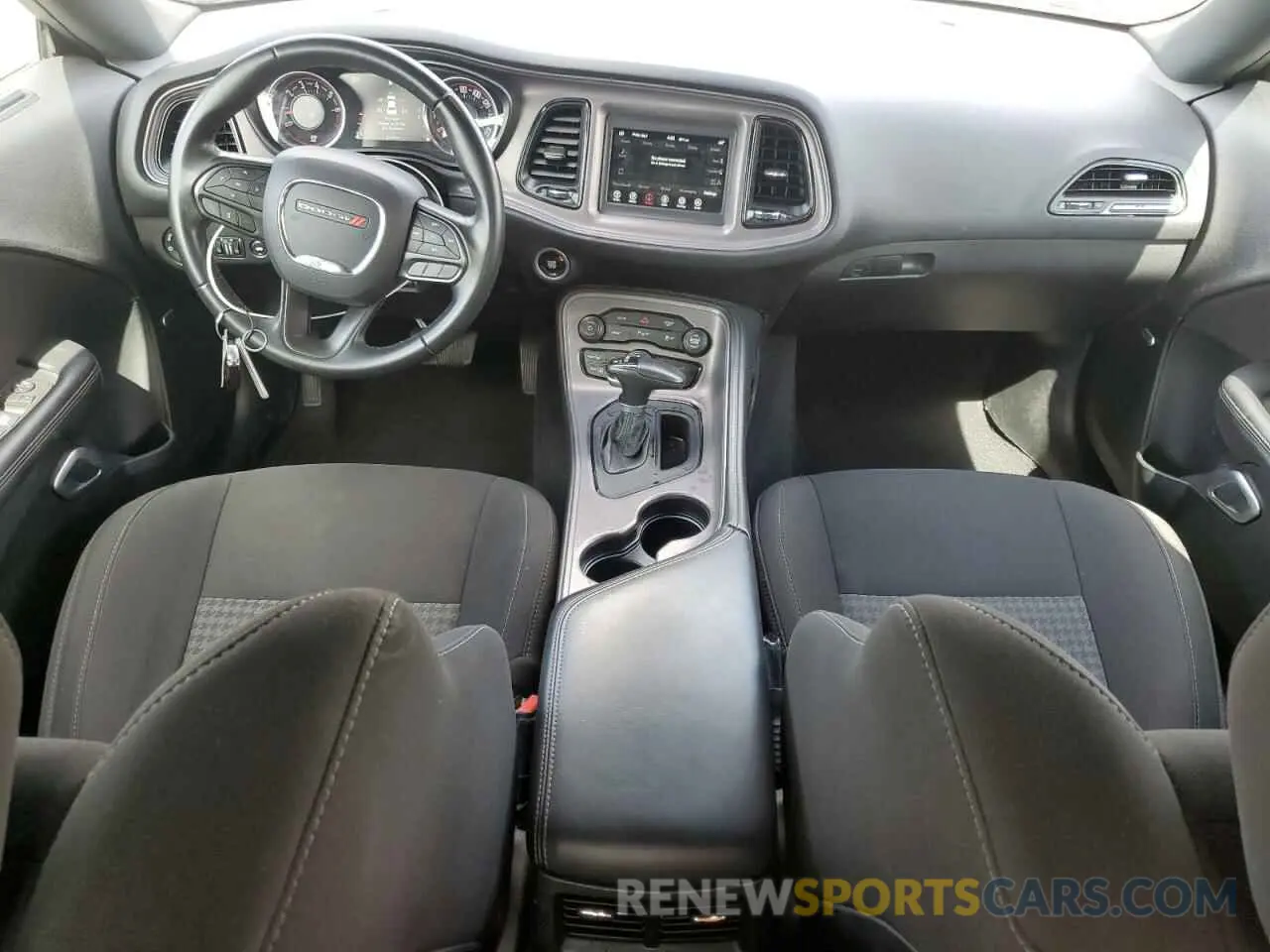 8 fotografías del automóvil dañado 2C3CDZJG7PH605354 DODGE CHALLENGER 2023