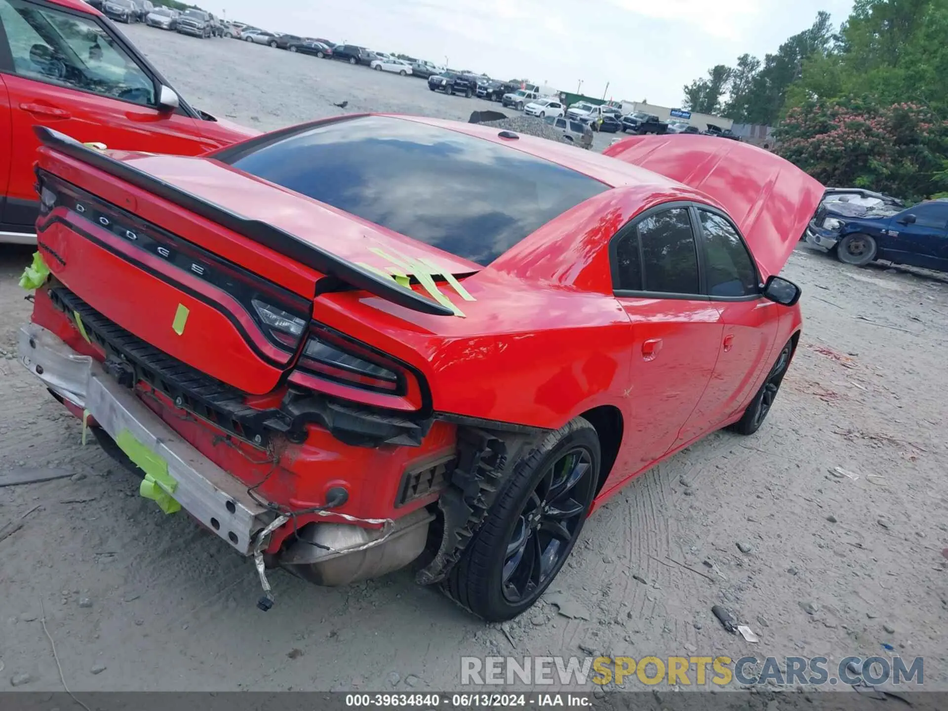 4 fotografías del automóvil dañado 2C3CDXBG6JH336757 DODGE CHARGER 2018