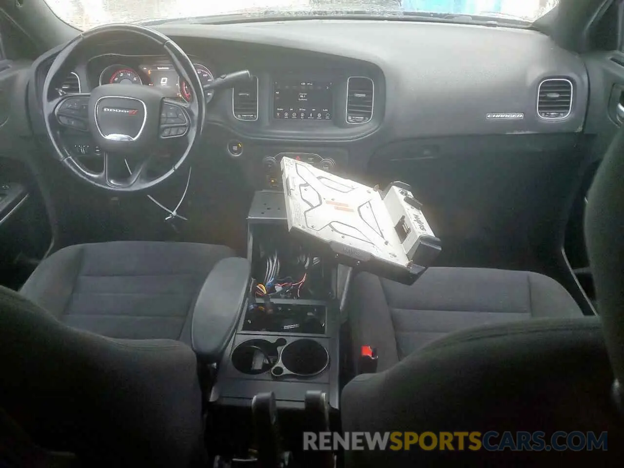 8 fotografías del automóvil dañado 2C3CDXAGXKH753432 DODGE CHARGER 2019